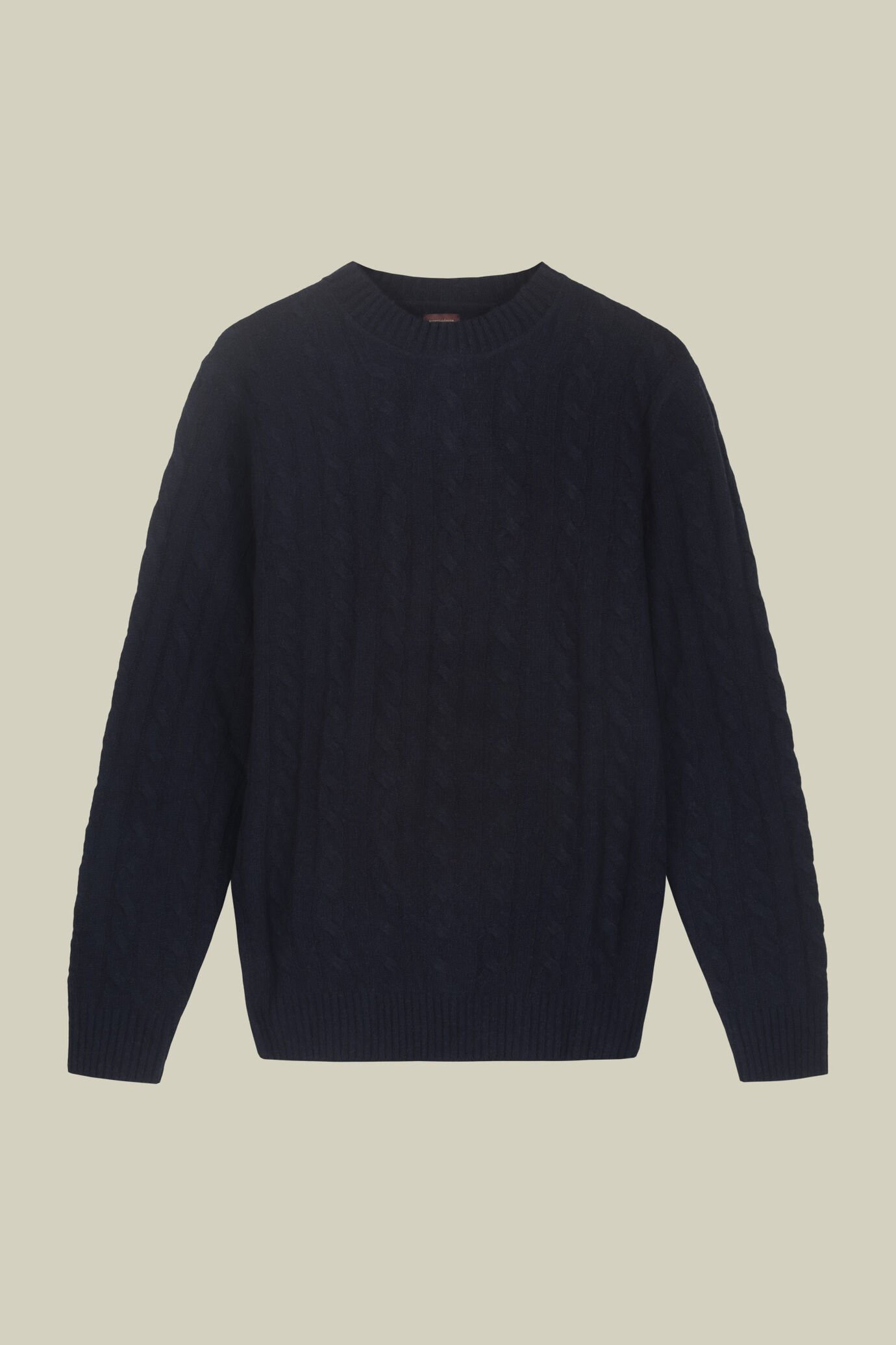 Men's lambswool crew neck jumper in a regular fit image number 4