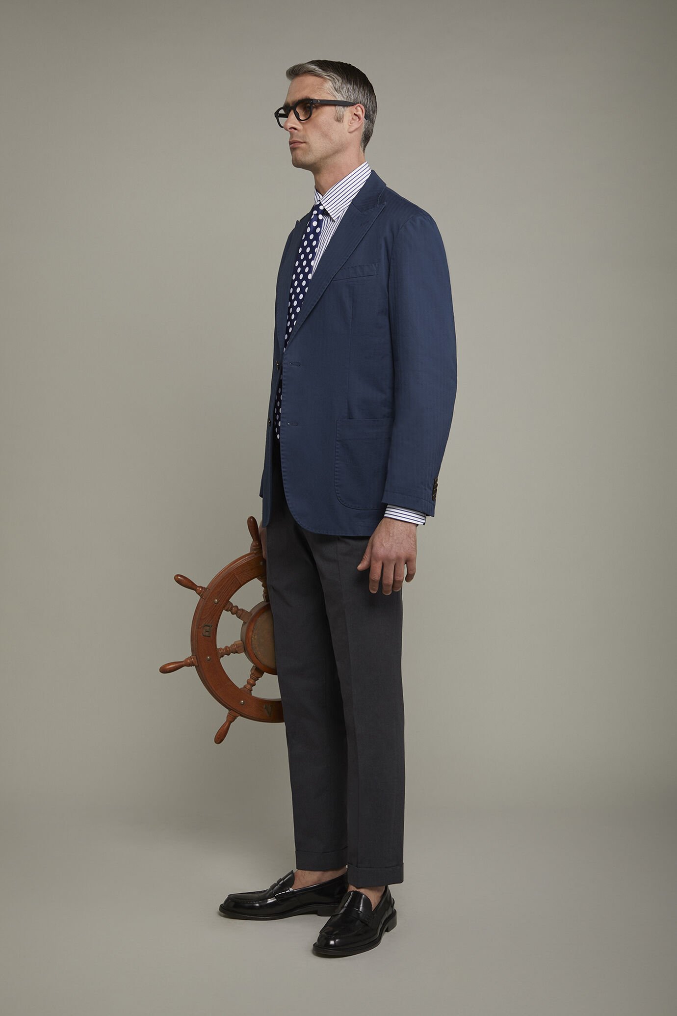Men's Unlined single-breasted blazer with peak lapels, patch pockets image number 1