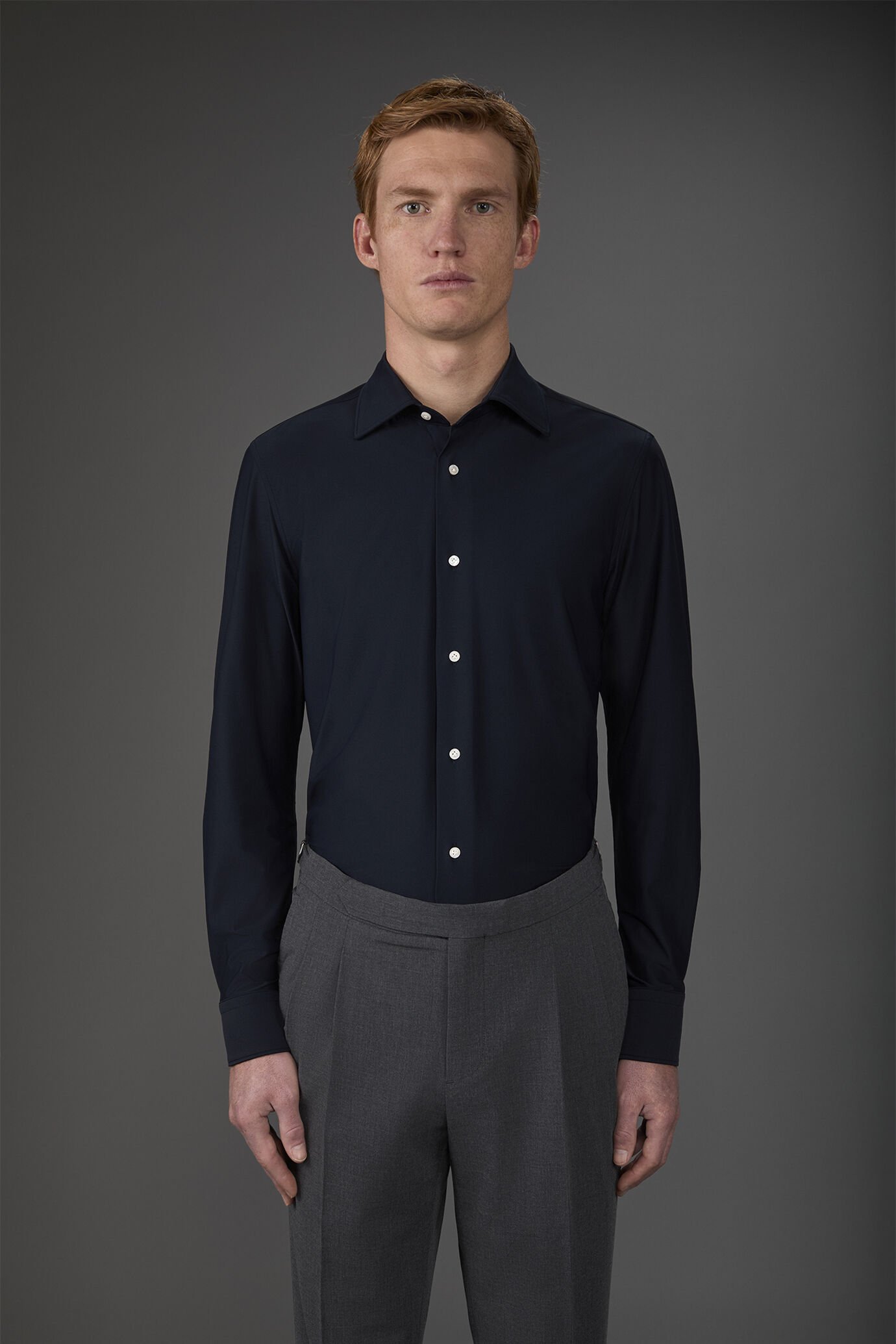 Camicia uomo stretch collo classico tessuto in nylon elasticizzato costruzione twill no-stiro image number 0
