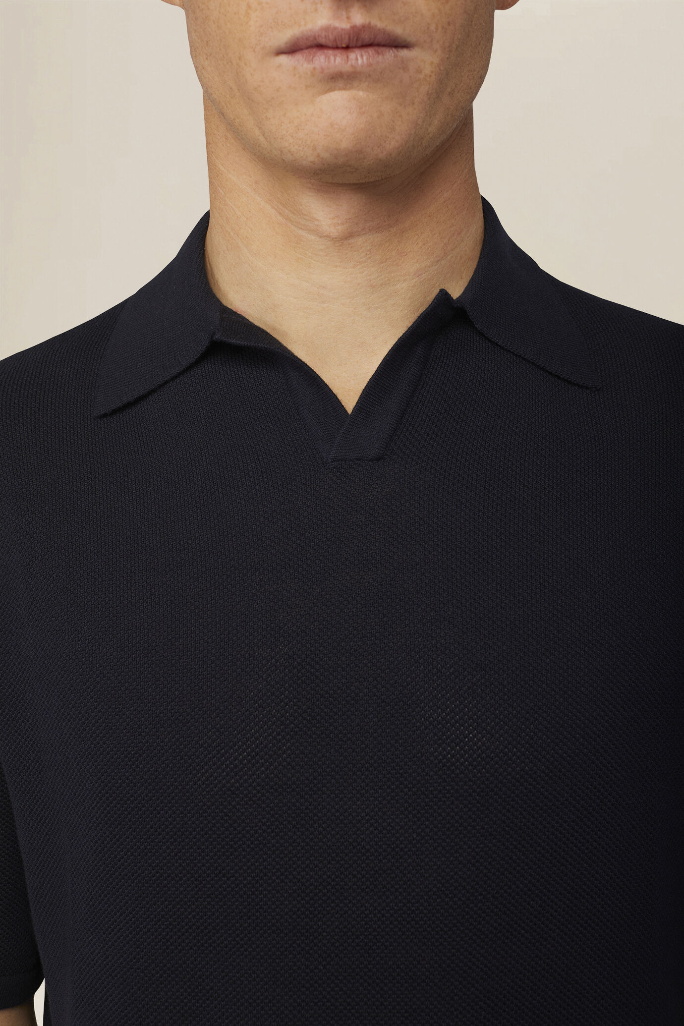 Men's polo shirt in 100% cotton honeycomb knit with Derby collar image number 2