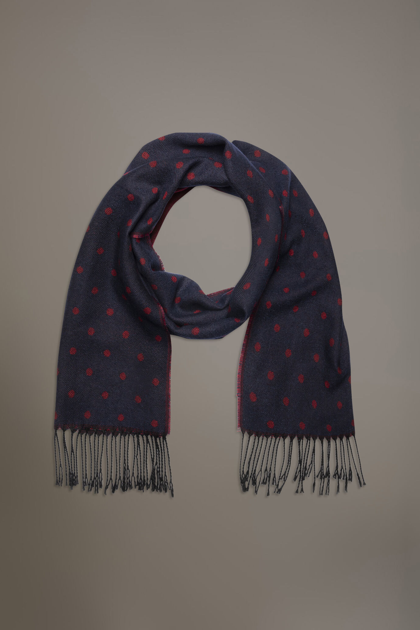 Pois design shawl image number 0