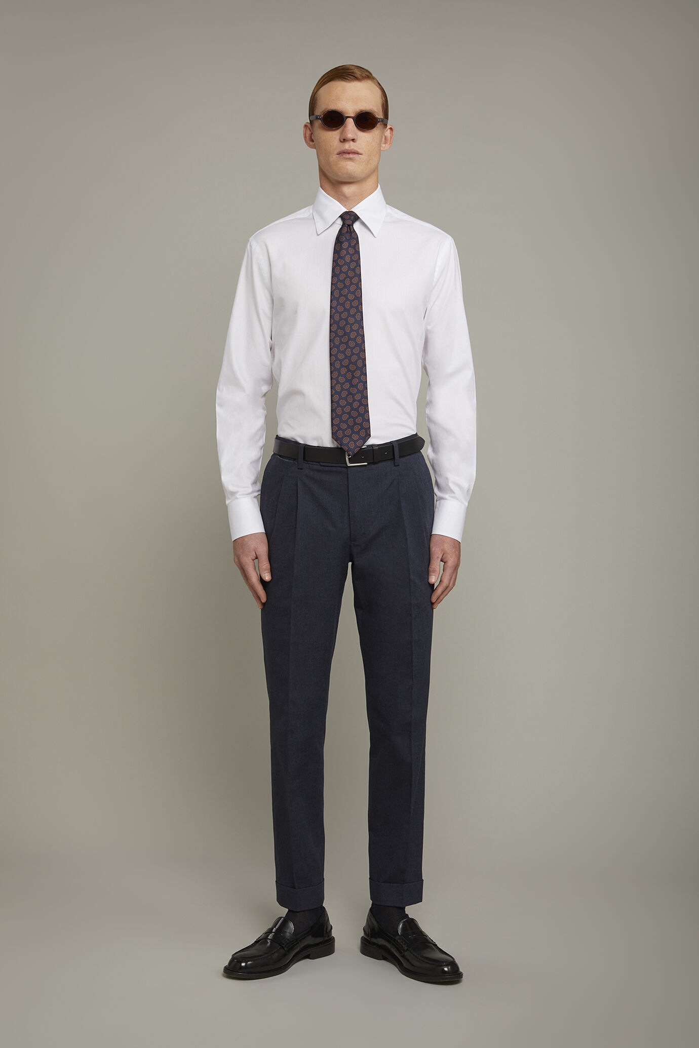 Men's shirt classic collar 100% cotton herringbone fabric plain regular fit image number 0