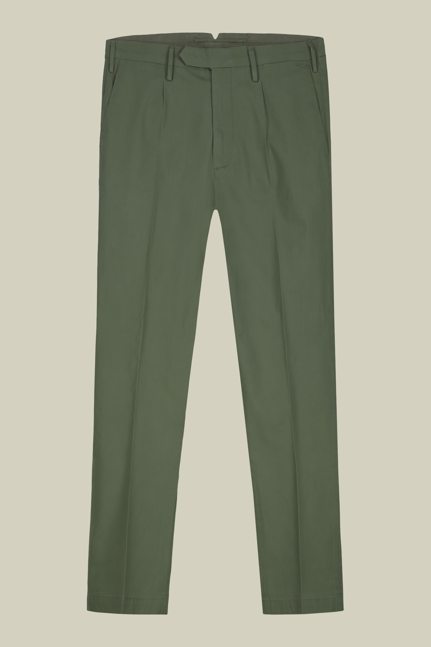 Pantalone uomo in cotone leggero con due piccole pinces e bottone nascosto image number 4