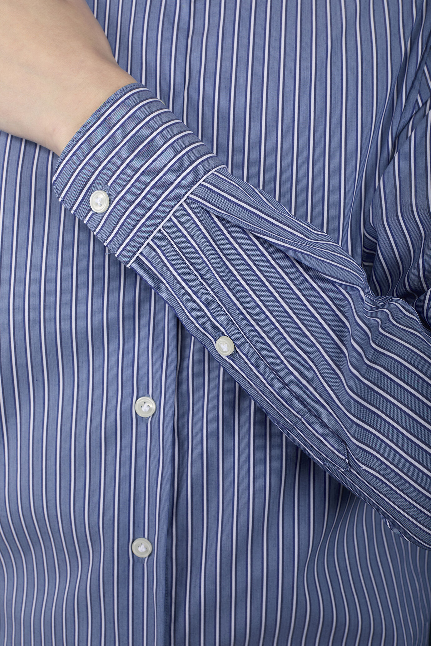 Camicia classica donna in tessuto a righe tinto filo regular fit image number 2