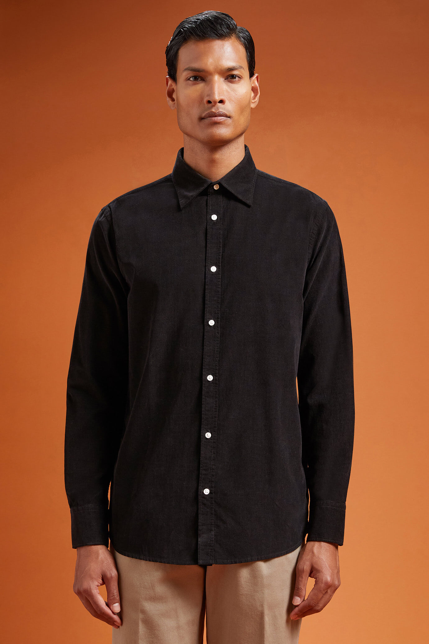 Camicia casual uomo collo classico 100% cotone tessuto velluto 1000 righe tinta unita comfort fit