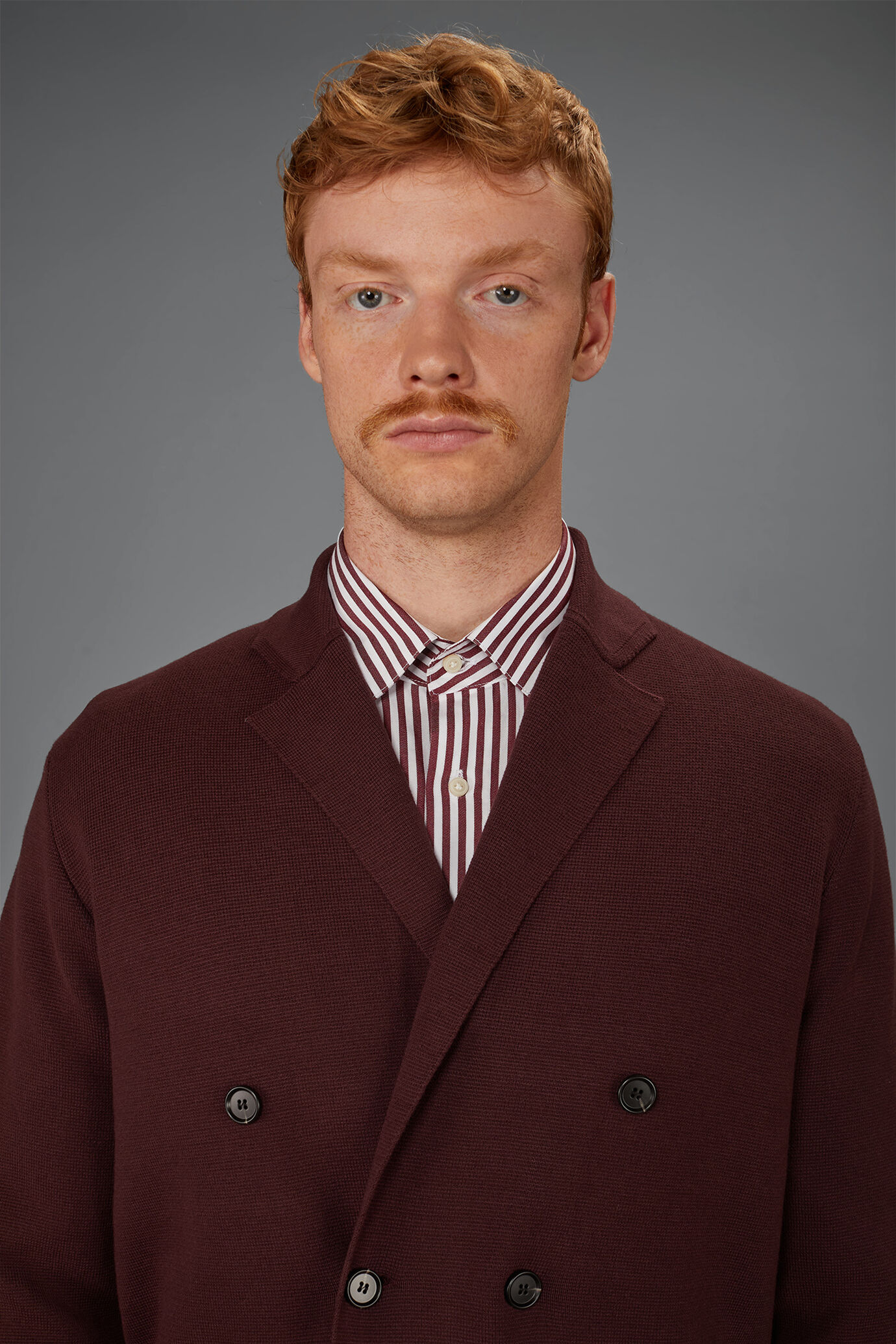 Cardigan uomo doppiopetto in maglia Punto milano 100% cotone regular fit image number 2