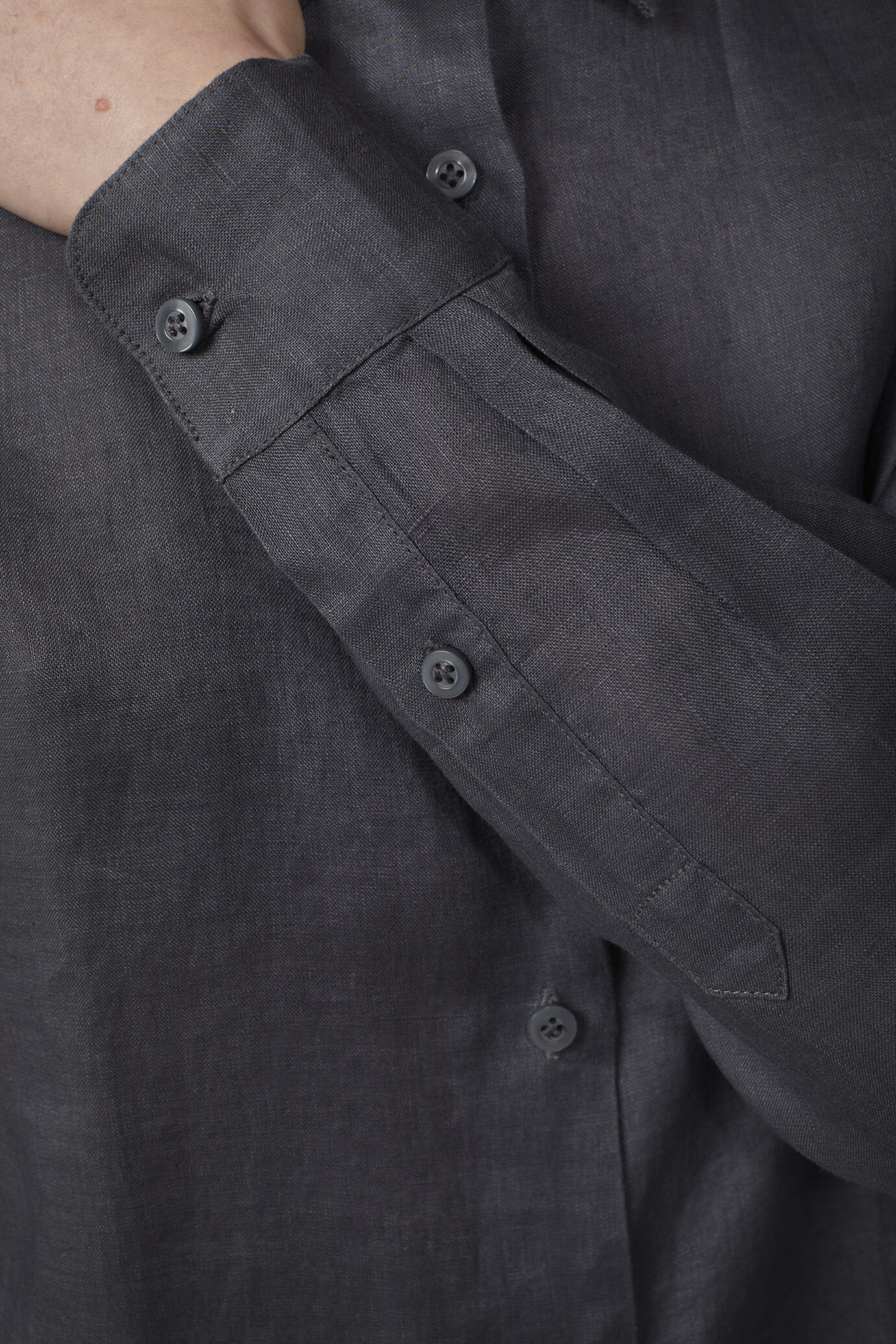 Women’s shirt with classic collar 100% linen image number 4