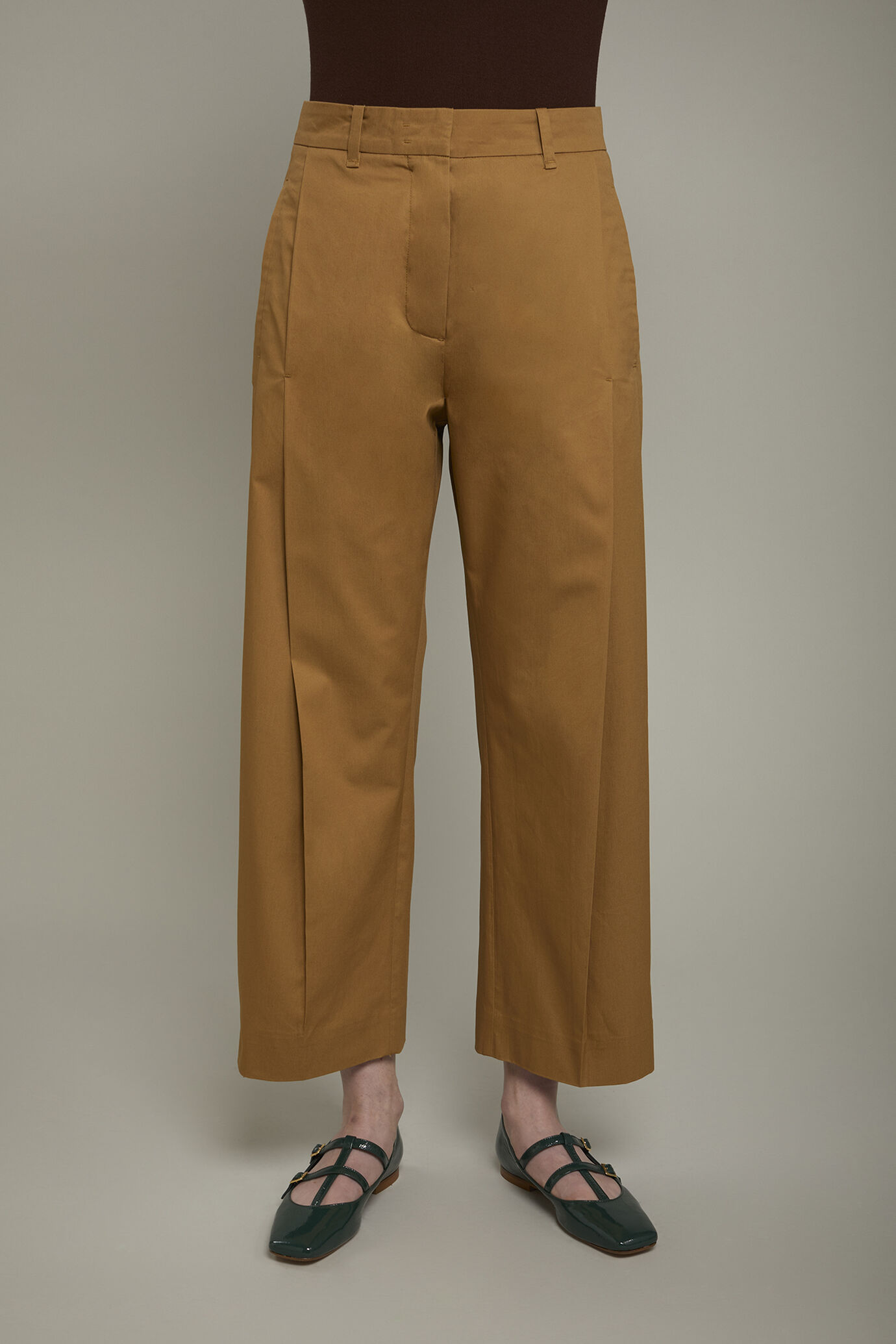 Pantalon femme uni en 100&nbsp;% coton uni coupe r&eacute;guli&egrave;re image number 3