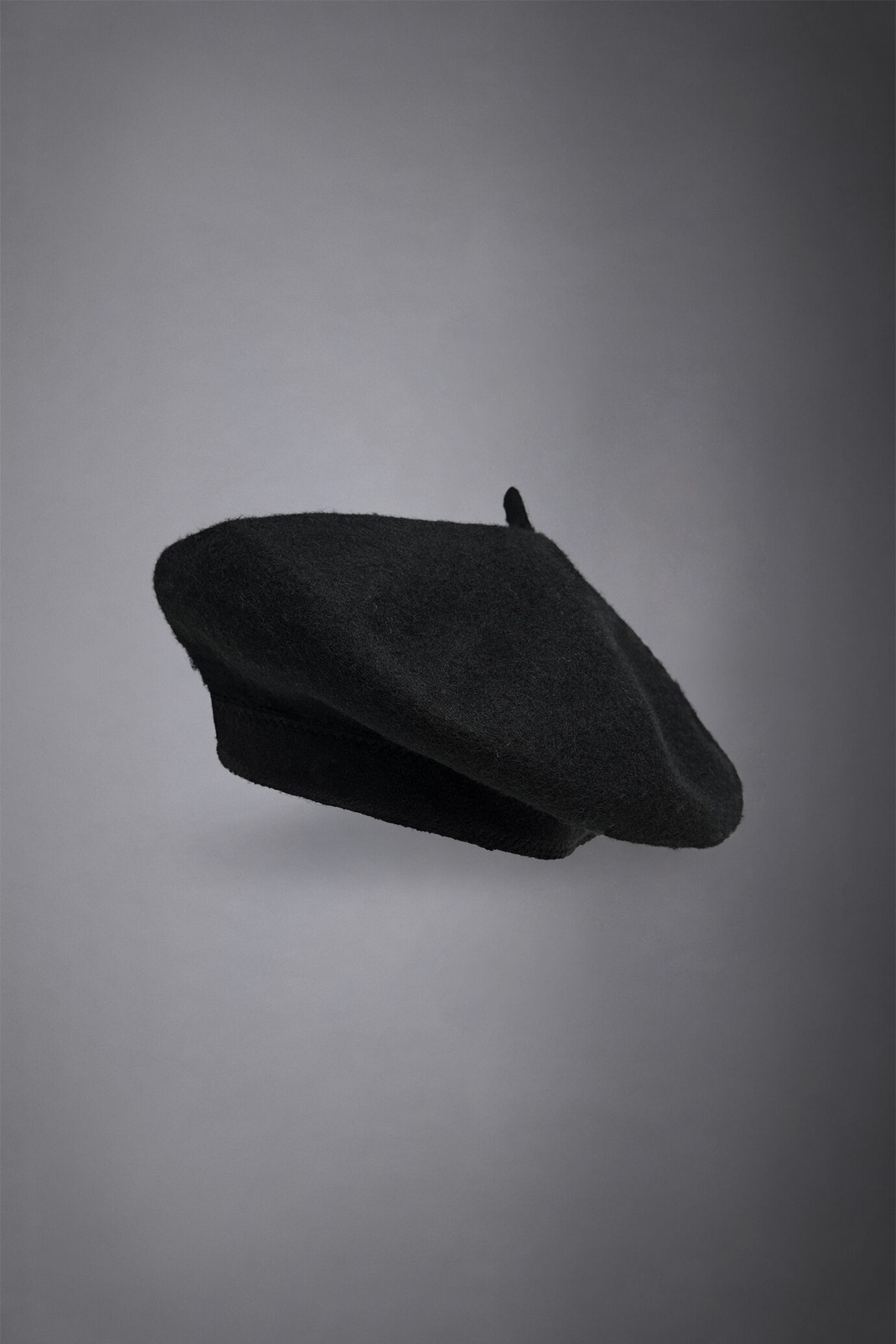 Women's beret 100% plain wool