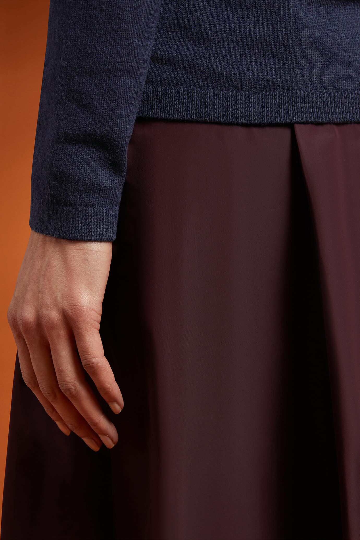 Cardigan pour femme, col rond, en laine et cachemire, coupe classique image number 3