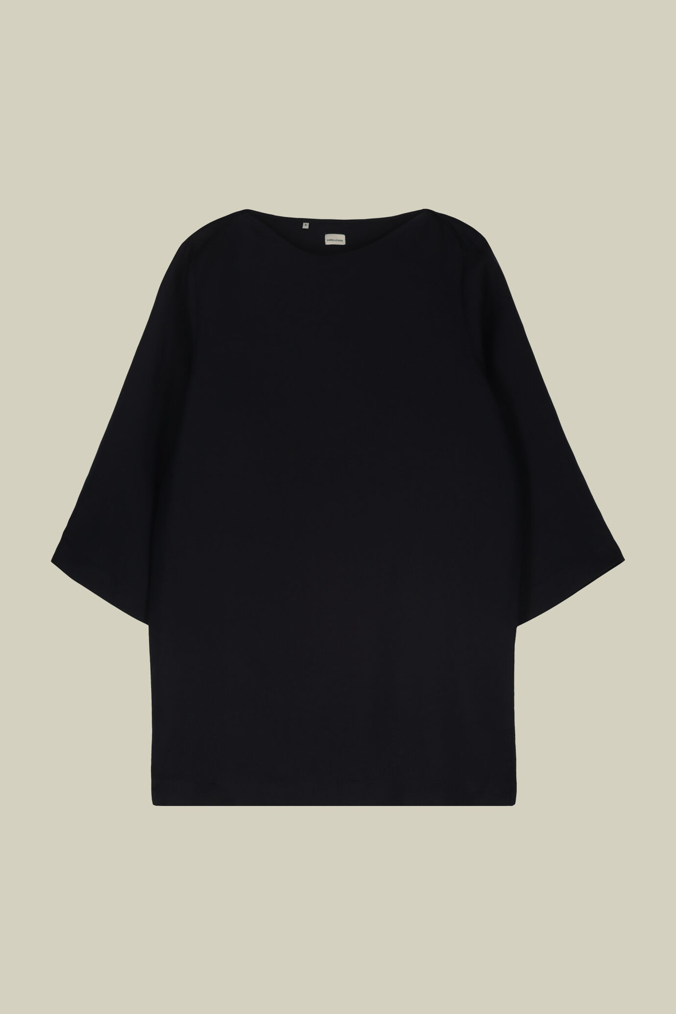 Short A-line dress with three-quarter sleeves and slits image number 5