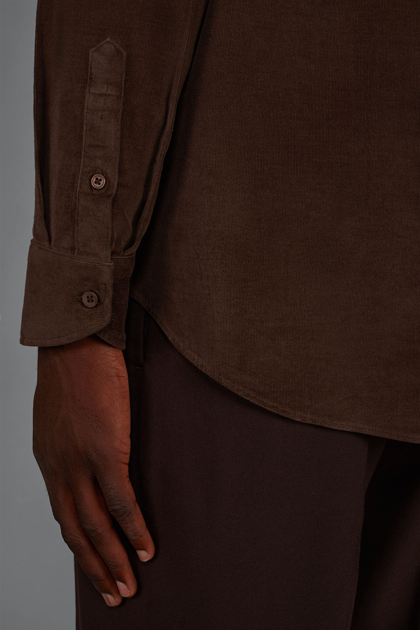 Men&rsquo;s 1000-ribbed velvet shirt image number 3