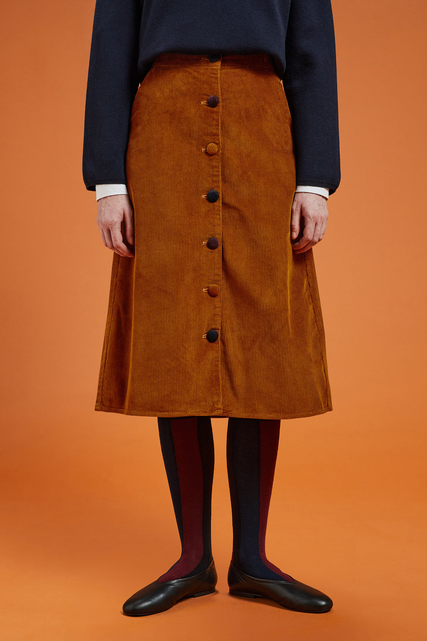 Women's regular fit midi skirt in plain corduroy image number 1