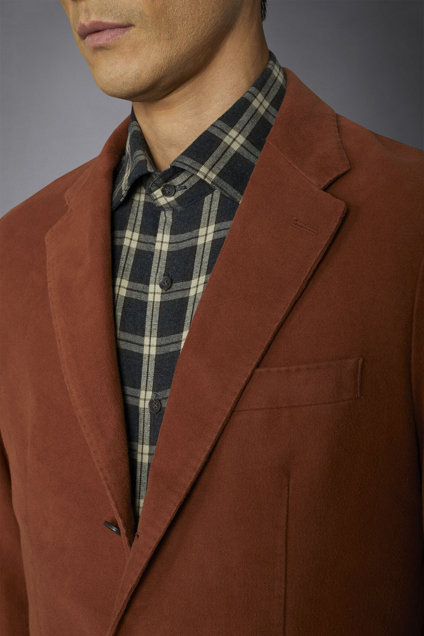 Men's single-breasted jacket in plain moleskin fabric regular fit image number 3