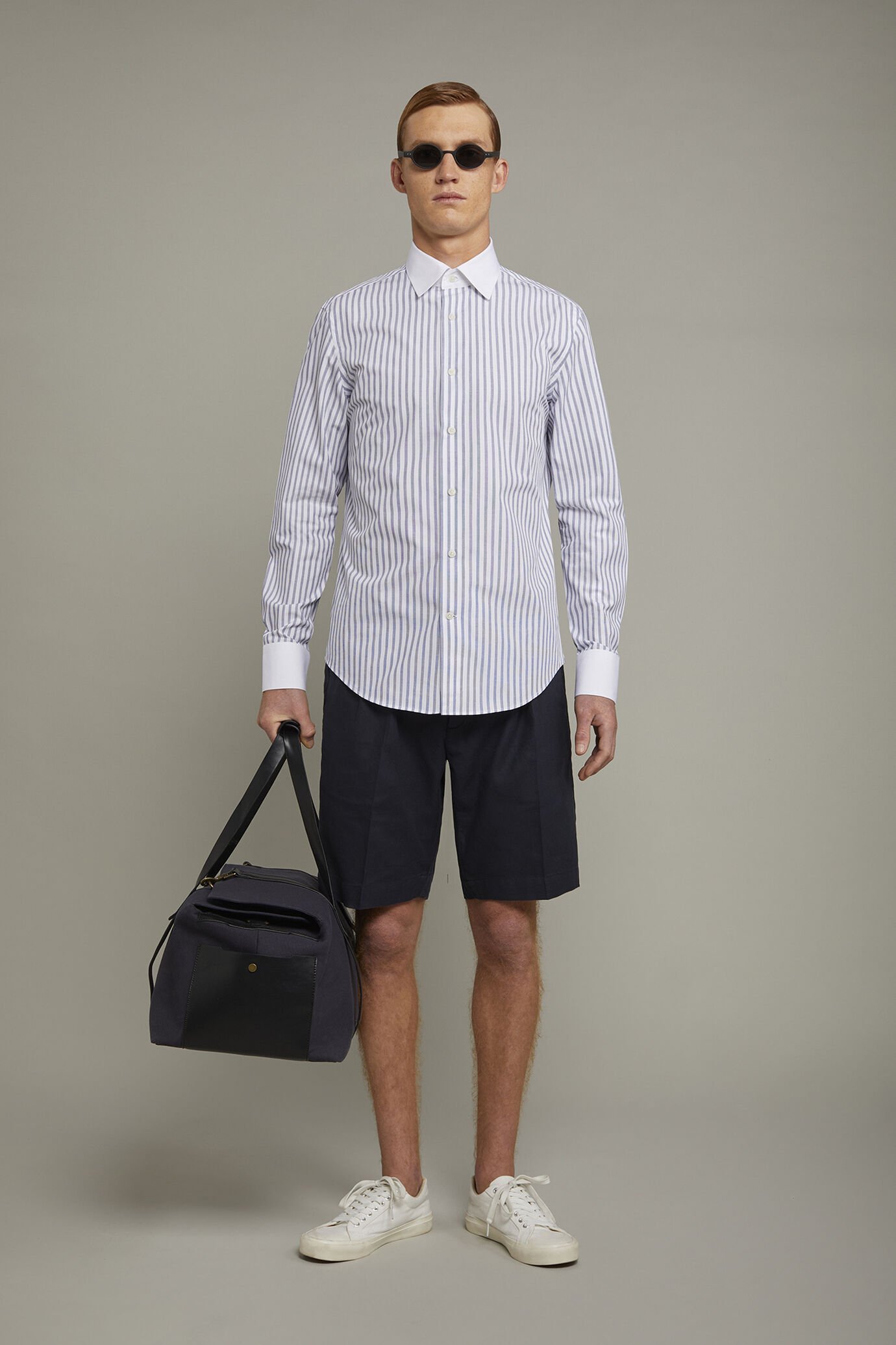 Bermuda homme à double pince et lanières à nouer à la taille, tissu en toile de lin mélangé