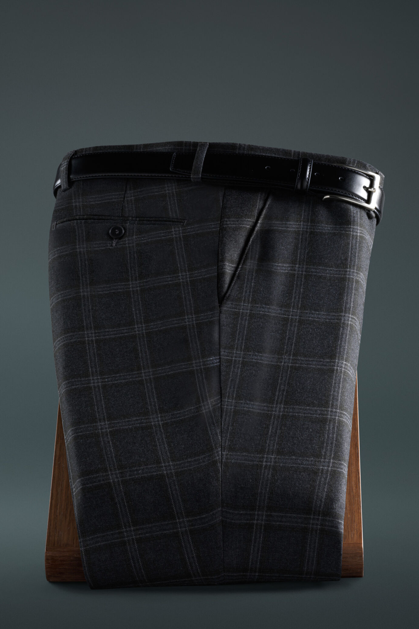 Pantaloni classici uomo con trama a quadri grey image number 2