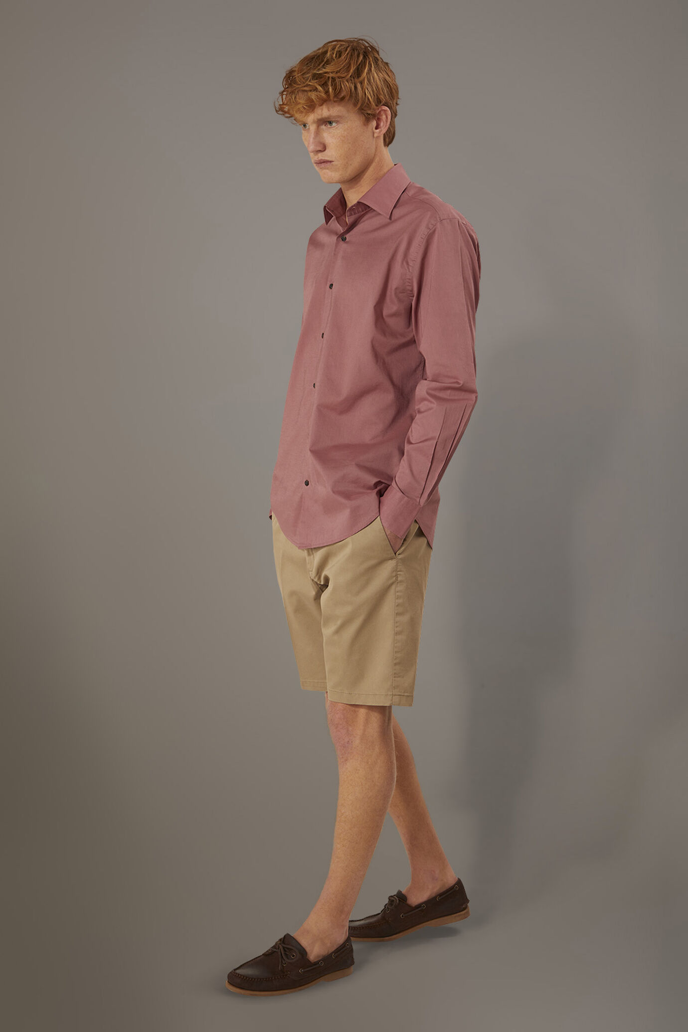 Classic Bermuda shorts twill construction image number 1