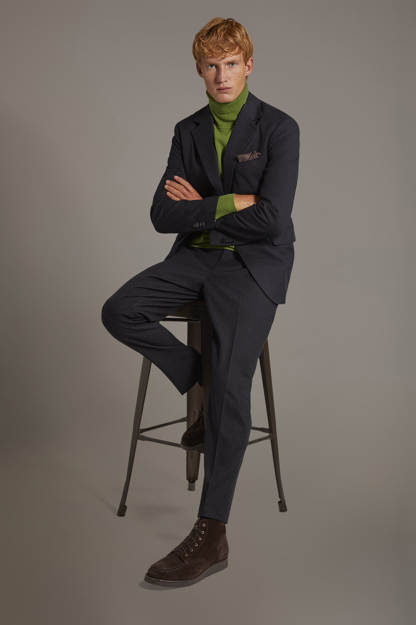 Pantalone regular fit senza pinces piega classica