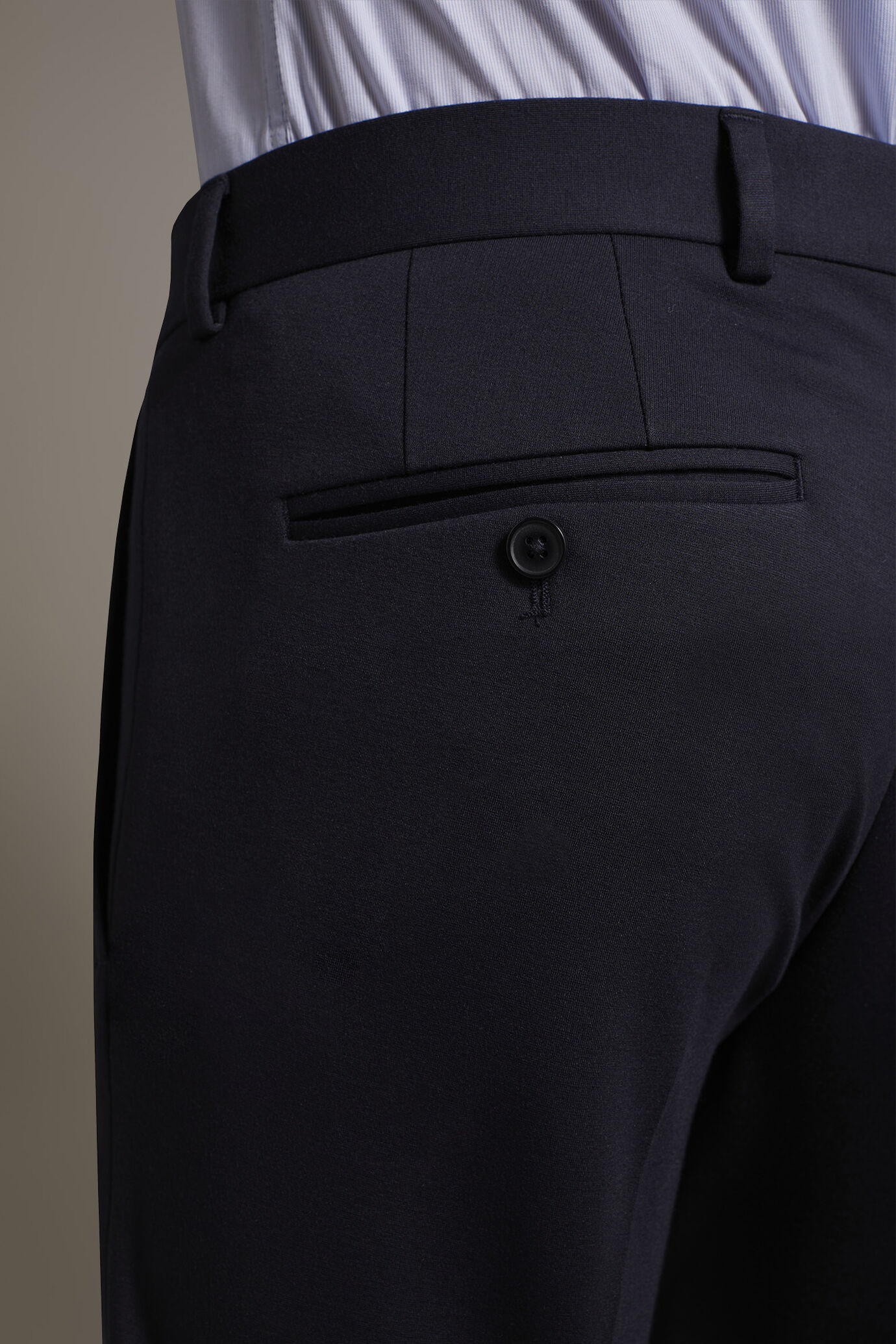 Regular fit jersey trousers pleatsless classic folding image number 4
