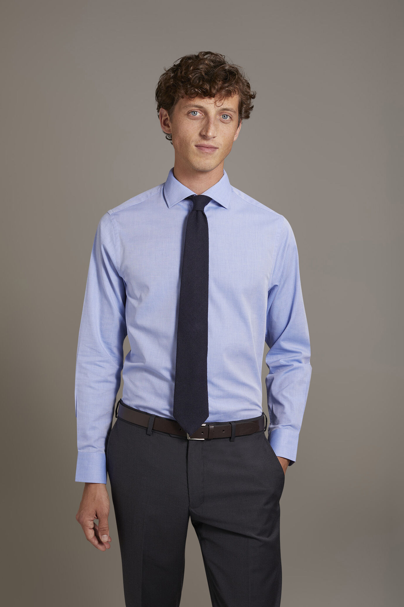 Camicia classica collo francese classic fit tessuto spigato image number 0