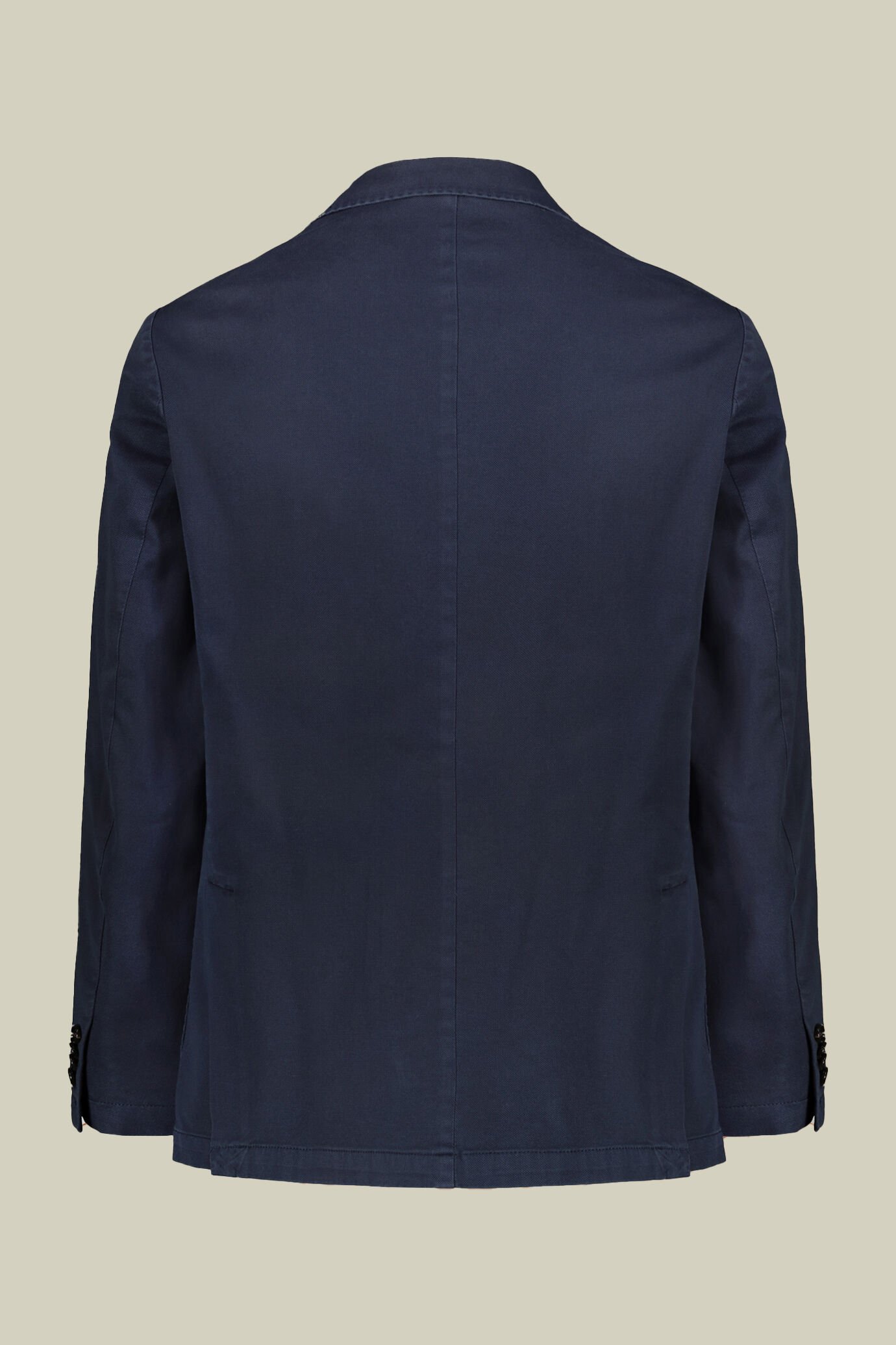 Men’s unlined single-breasted blazer and patch pockets in solid color regular fit