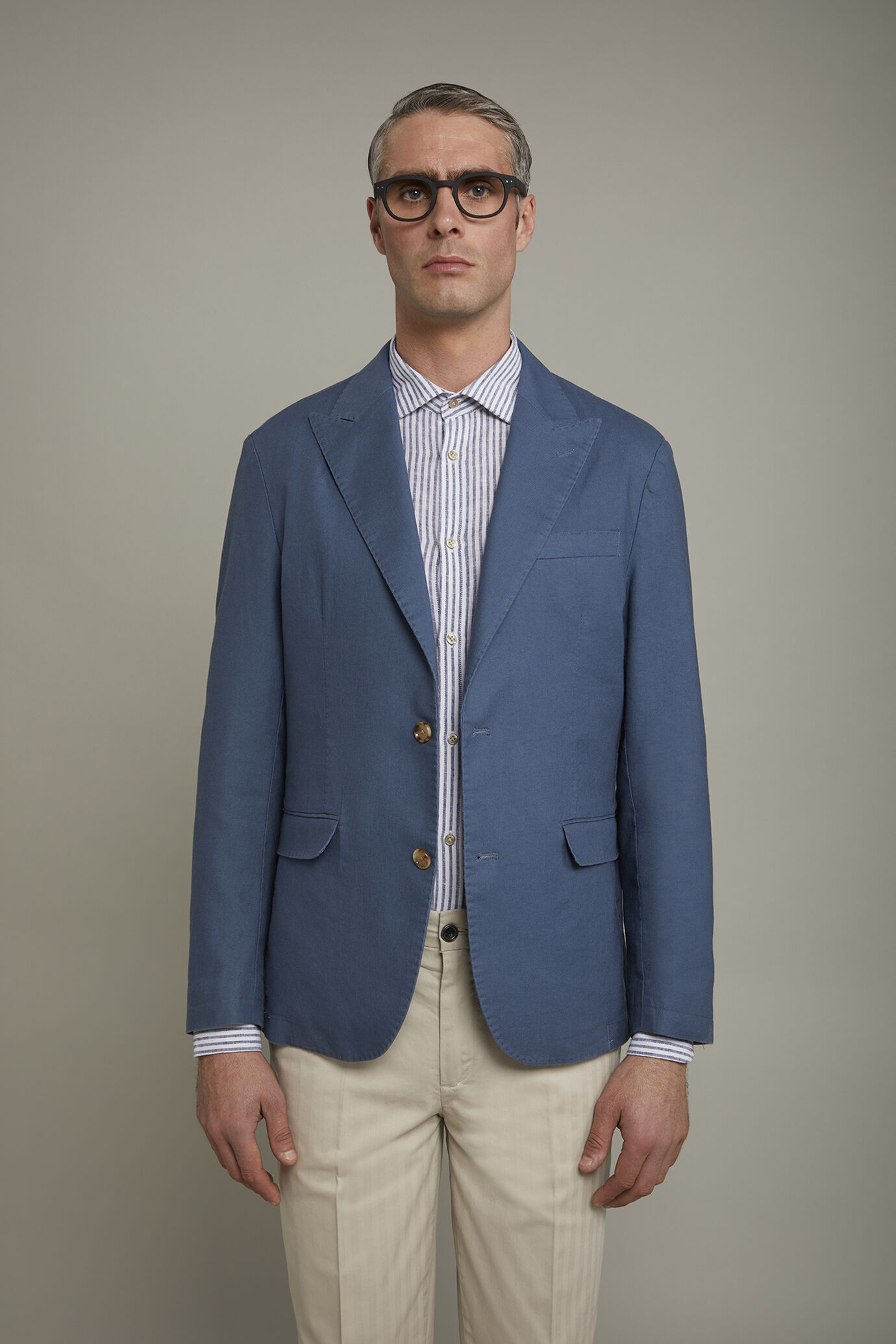 Veste homme à simple boutonnage, non doublée, en lin et coton, avec revers en pointe, coupe régulière image number 2