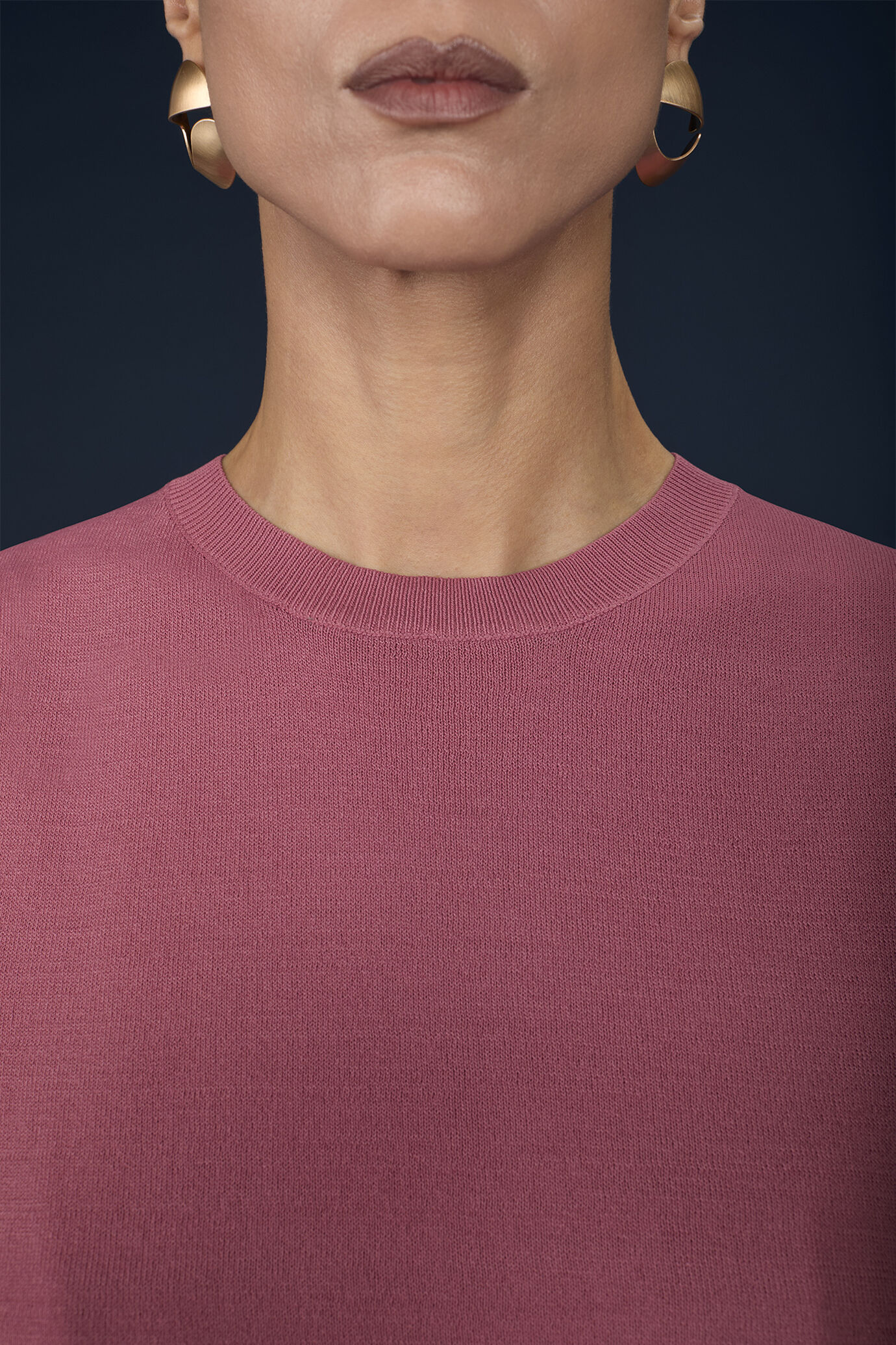 Women's knitted crew-neck waistcoat image number 2
