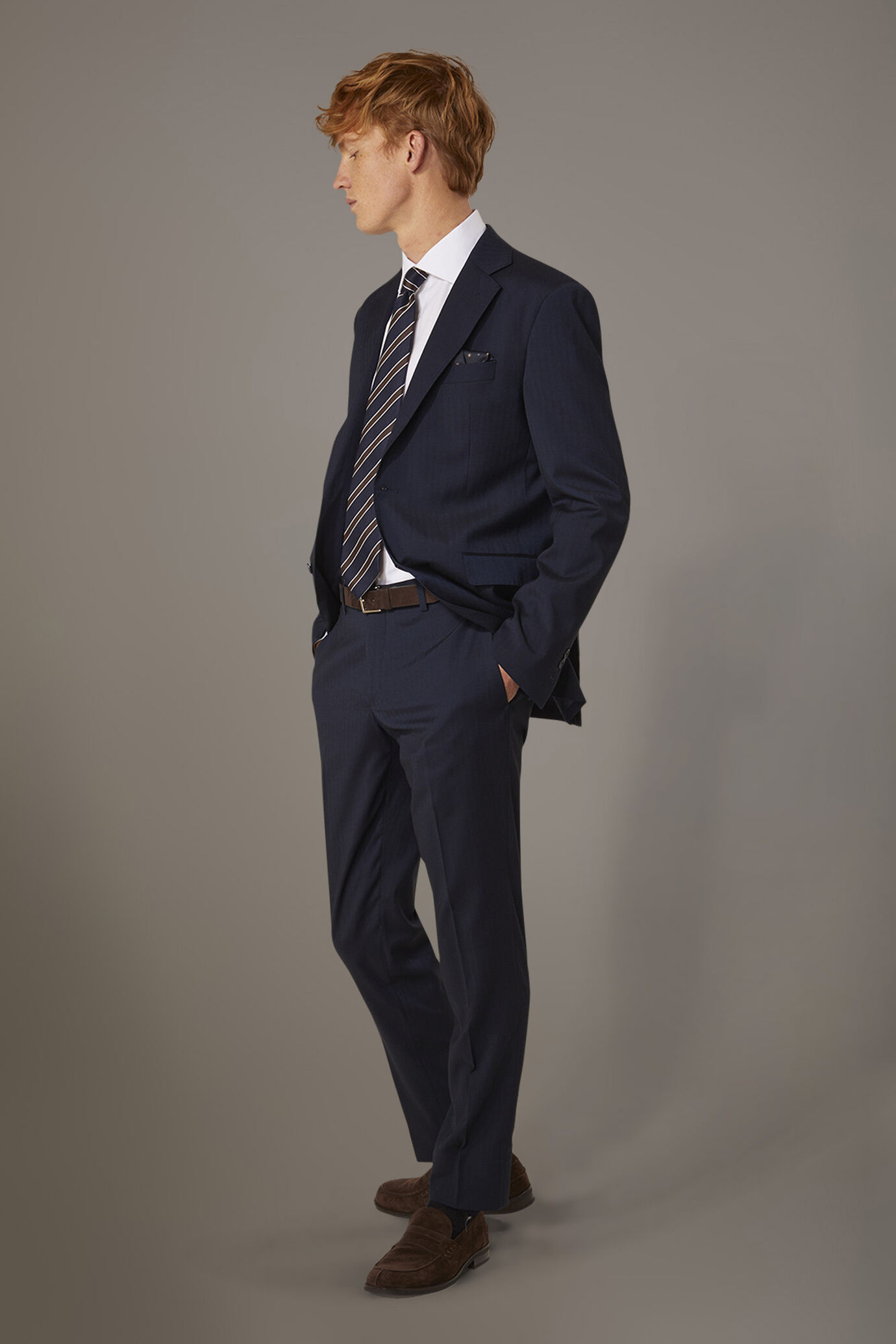 Regular fit single-breasted suit patterned herringbone fabric with solaro texture image number 0