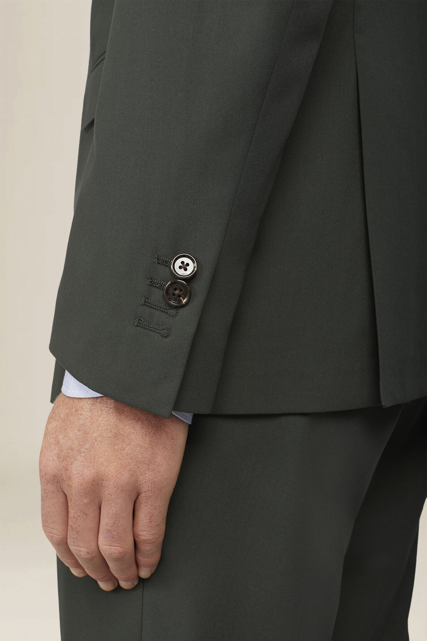 Plain men's suit, regular fit image number 3