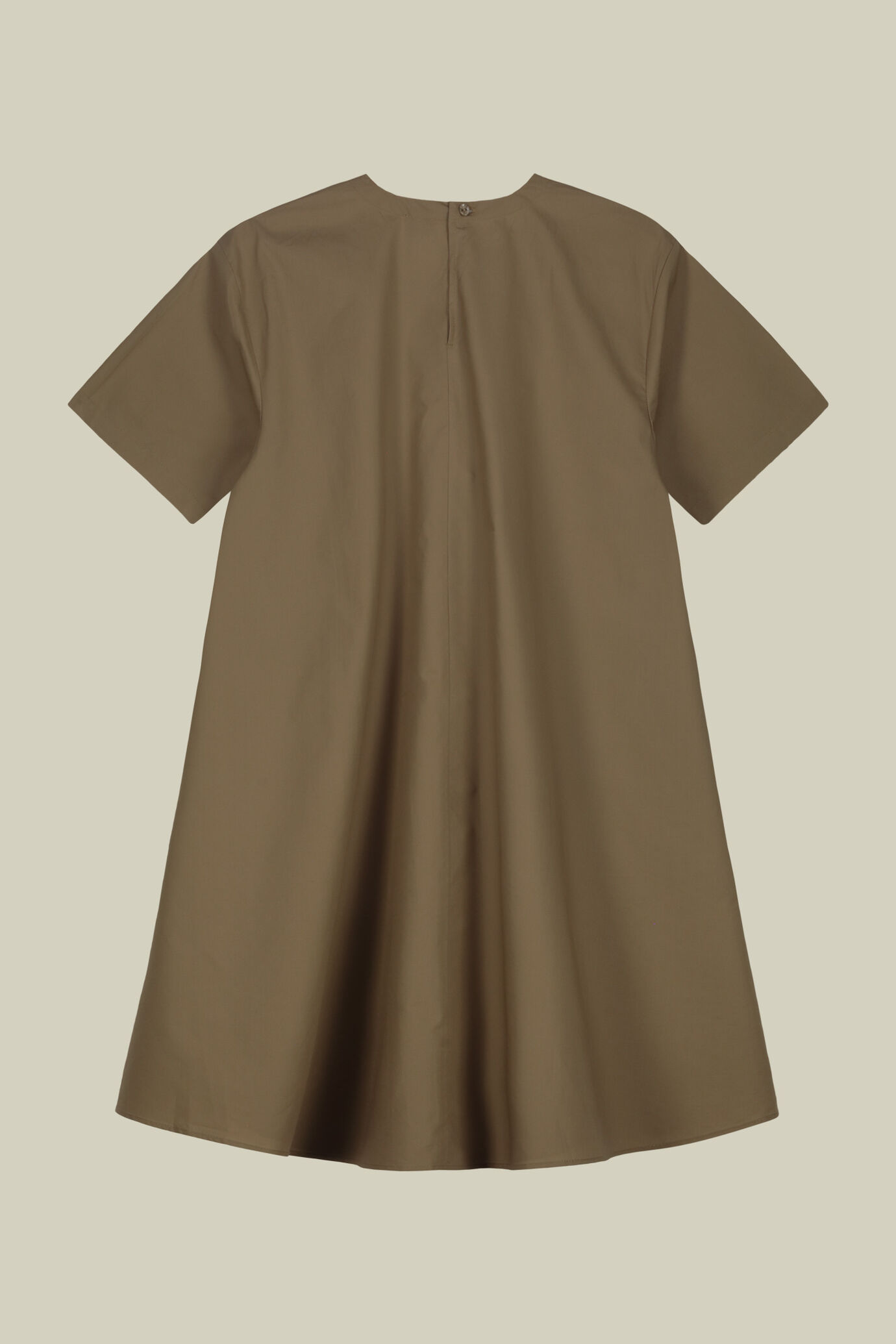 Short flared dress with short sleeves and side pockets image number 5