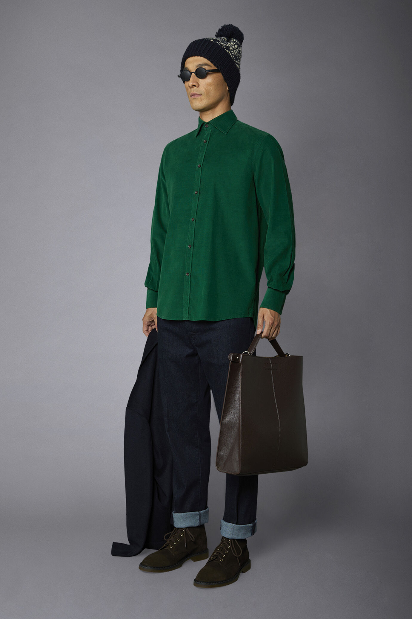 Camicia casual uomo collo francese comfort fit tessuto in velluto 1000 righe image number 1