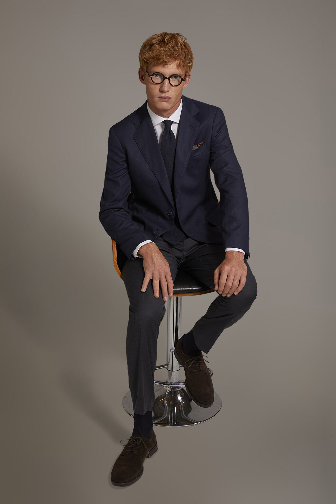 Giacca monopetto con tasche a pattina tessuto armaturato tinta unita image number 0