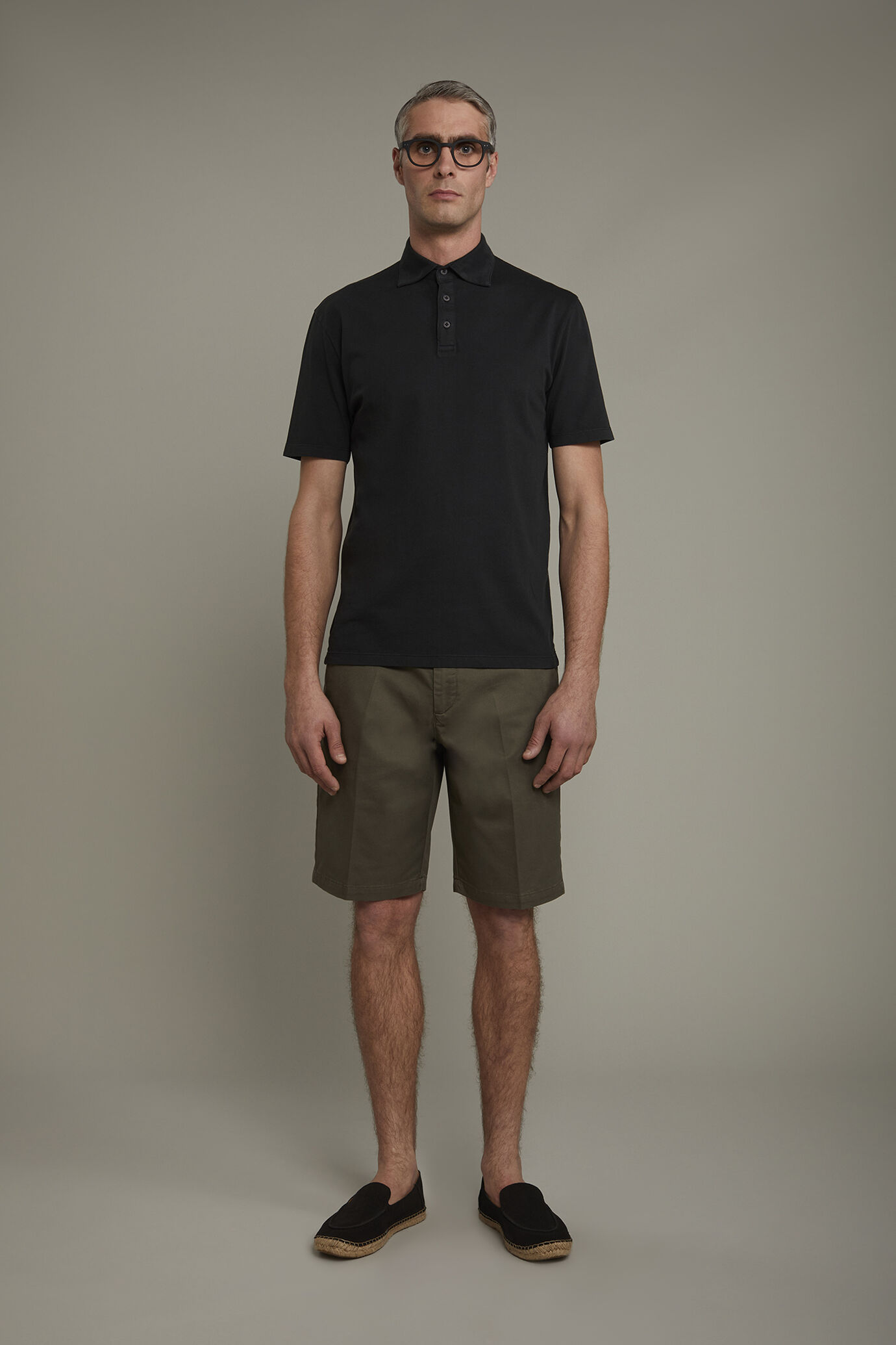 Men's Bermuda shorts classic twill construction regular fit image number 2