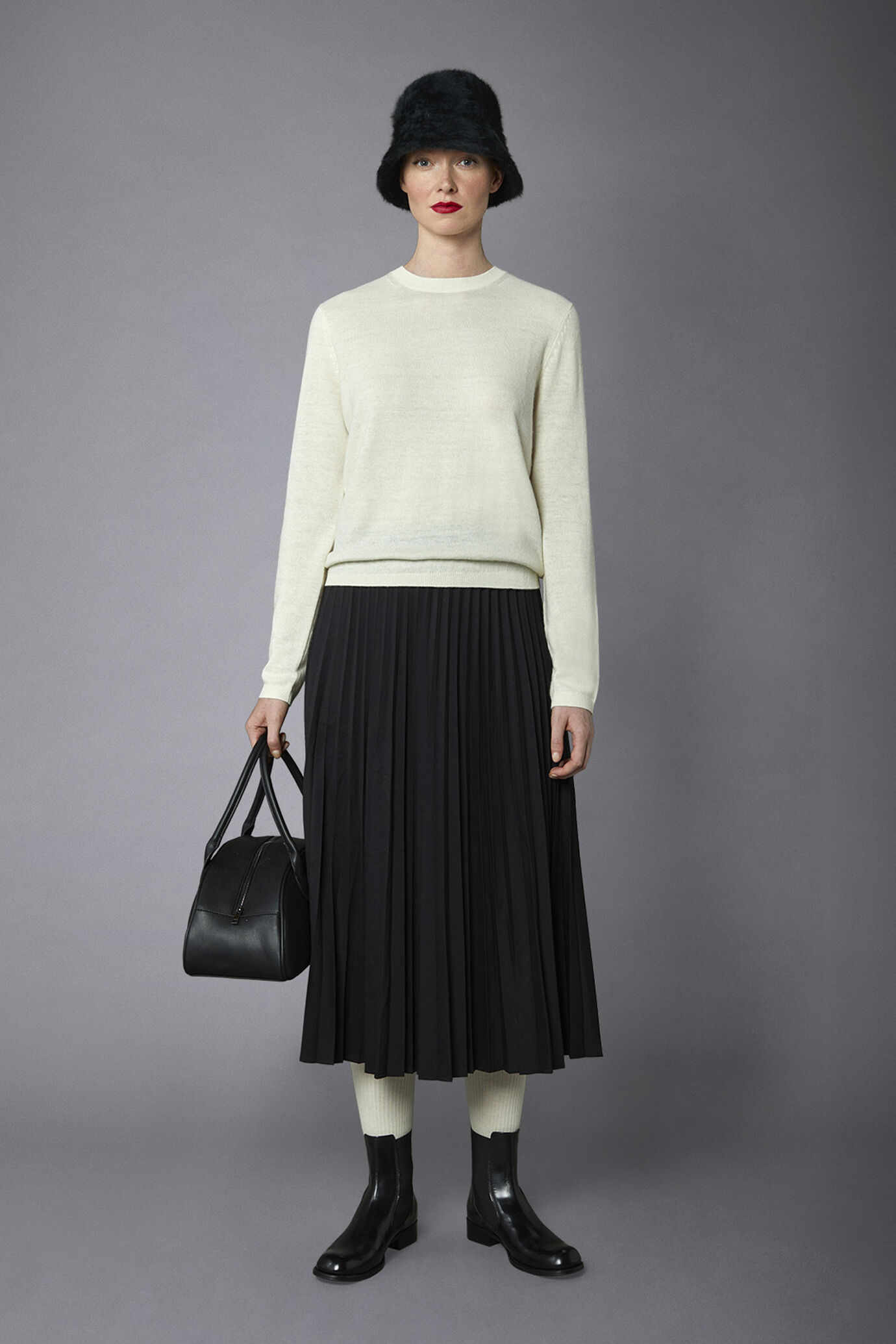 Women's wool-blend roundneck sweater