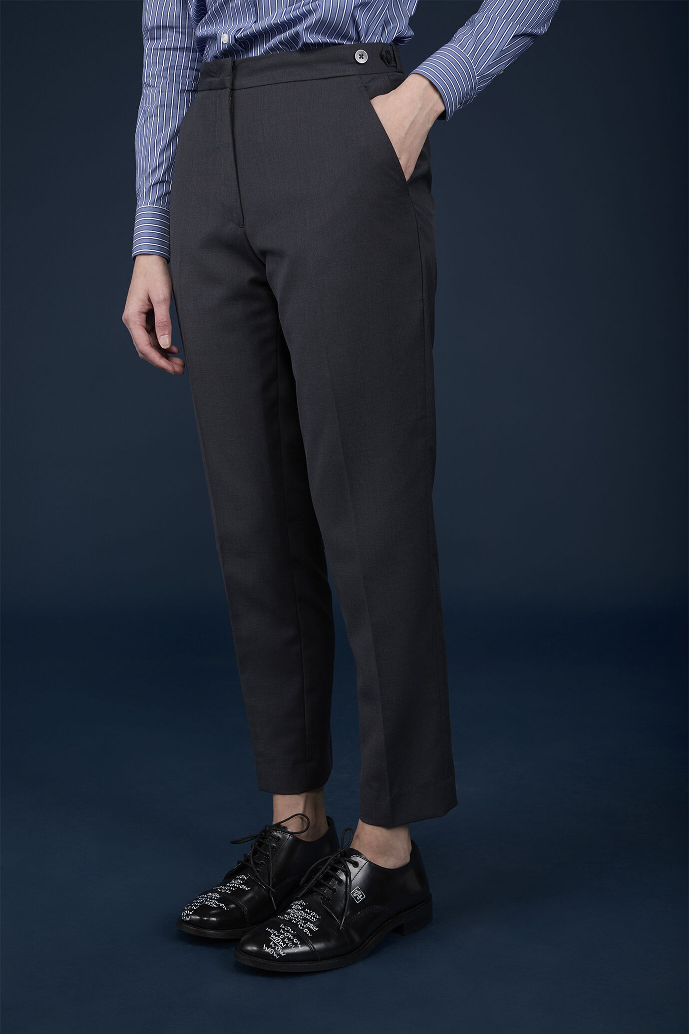 Pantalone chino classico donna regular fit image number 2