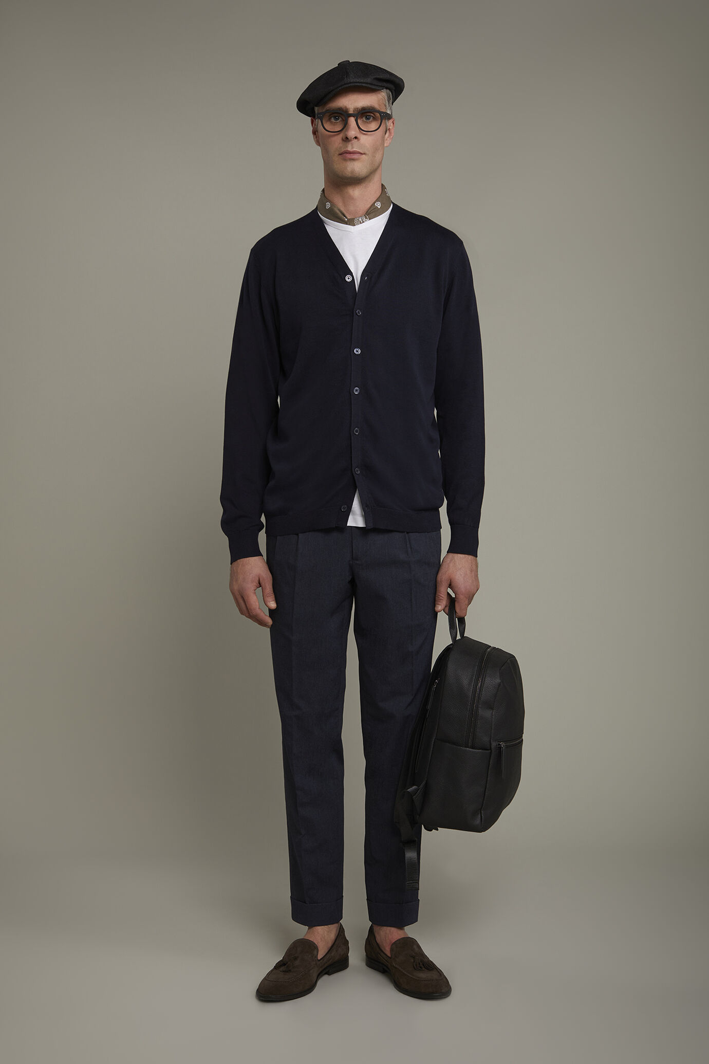 Cardigan uomo scollo a v 100% cotone regular fit image number 0