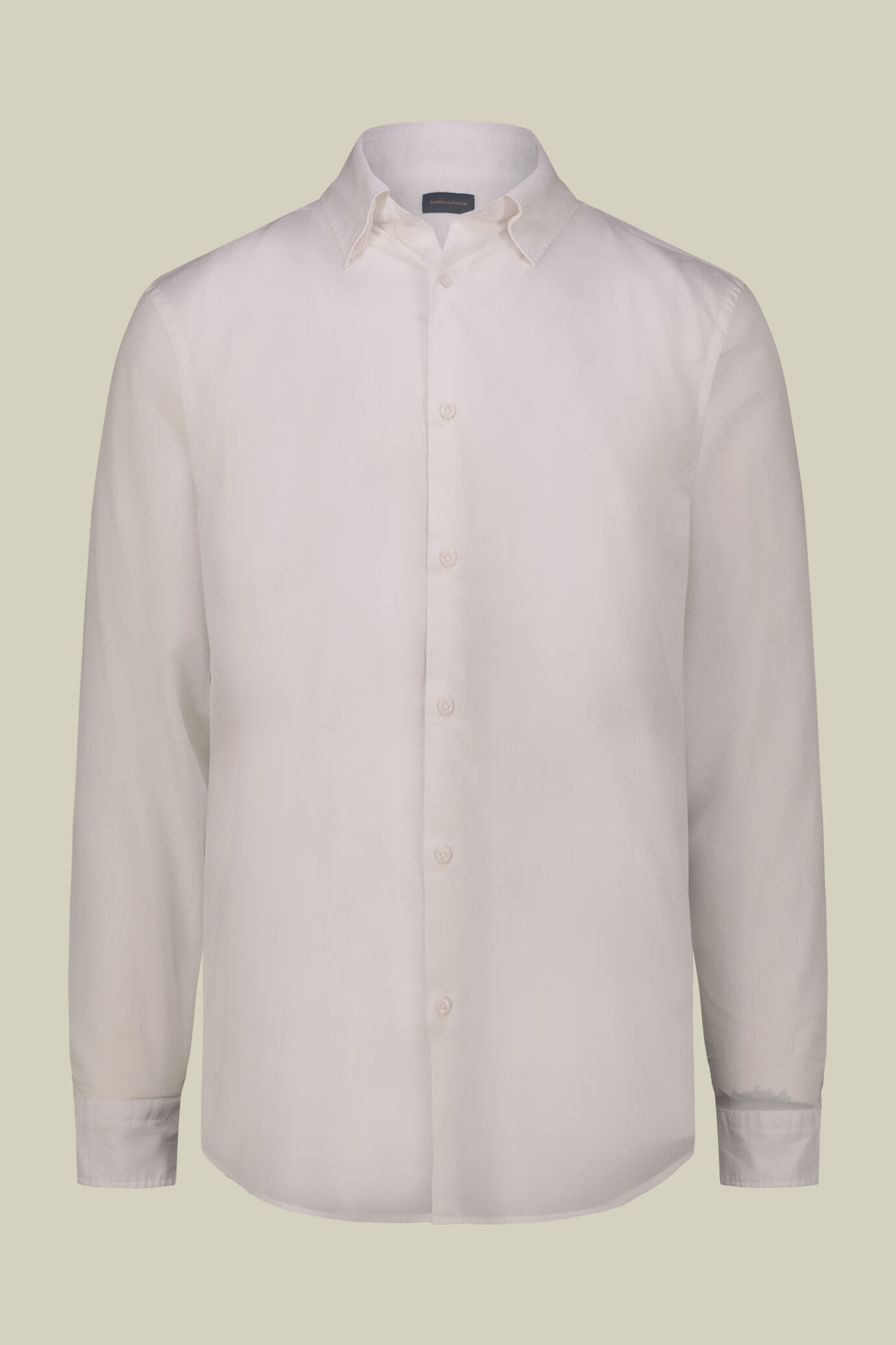 Men's 100% cotton plain shirt with hidden button-down collar image number 0