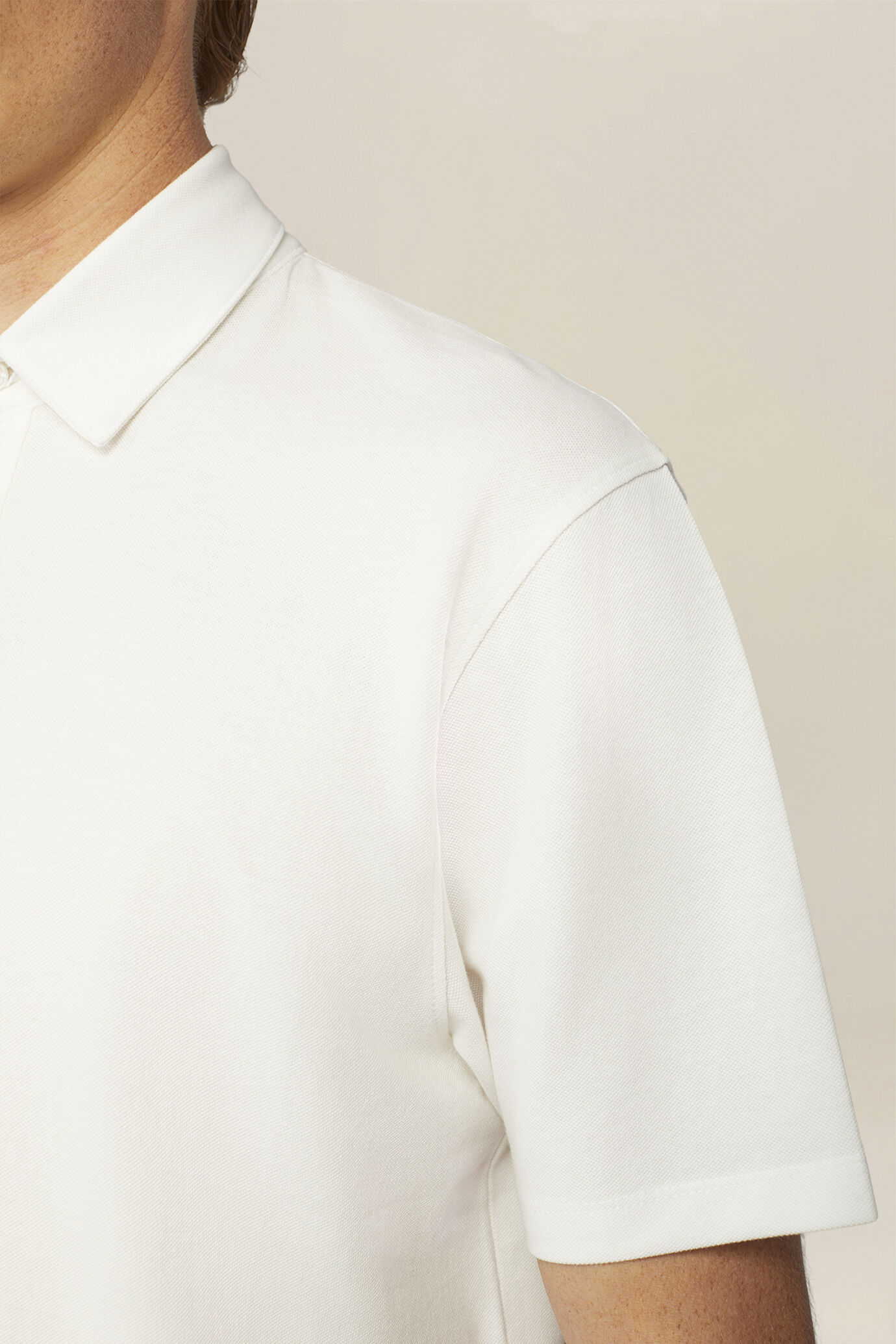 Men's regular fit polo shirt in 100% cotton piqu&eacute; image number 3
