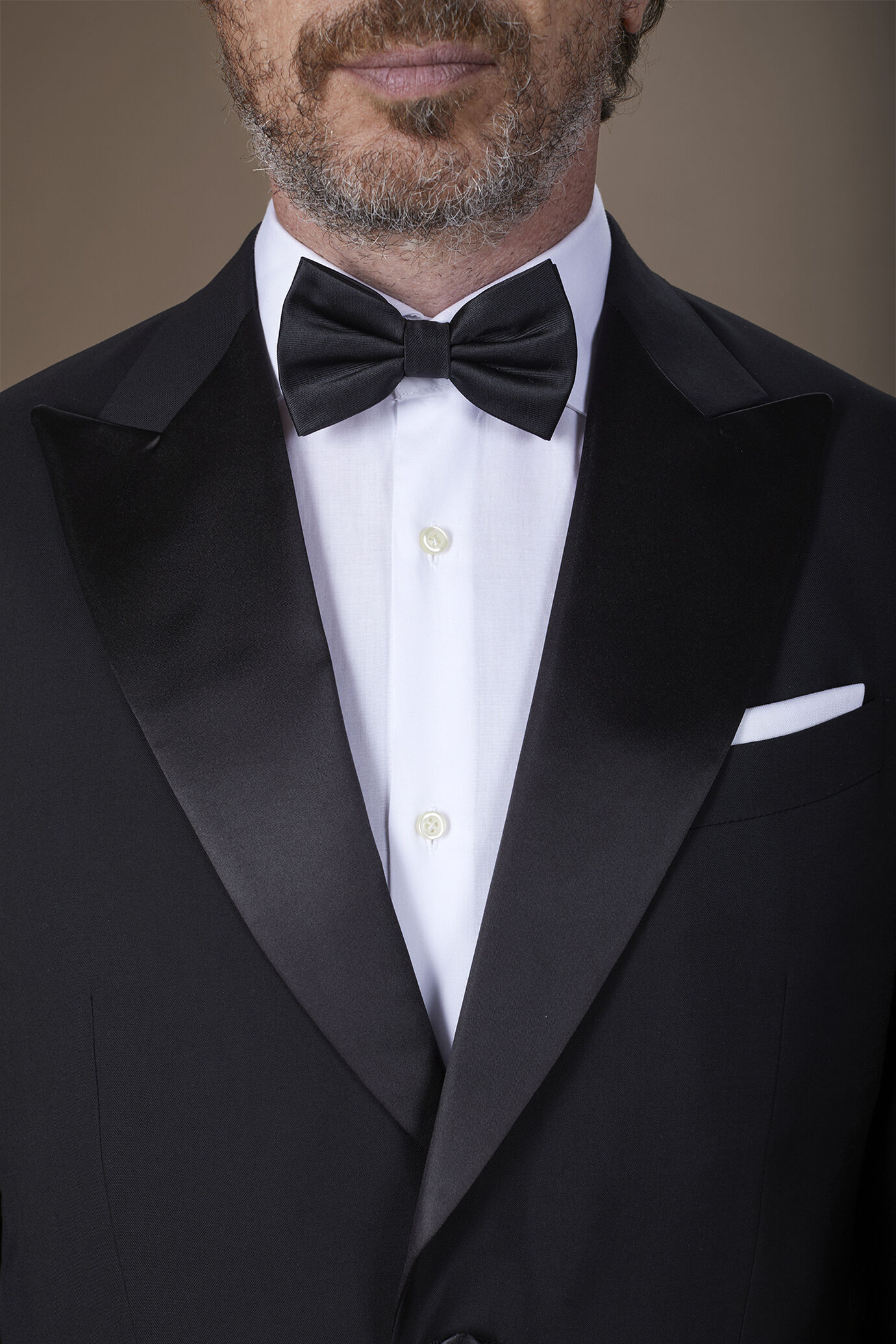 Classic satin bow tie for men
