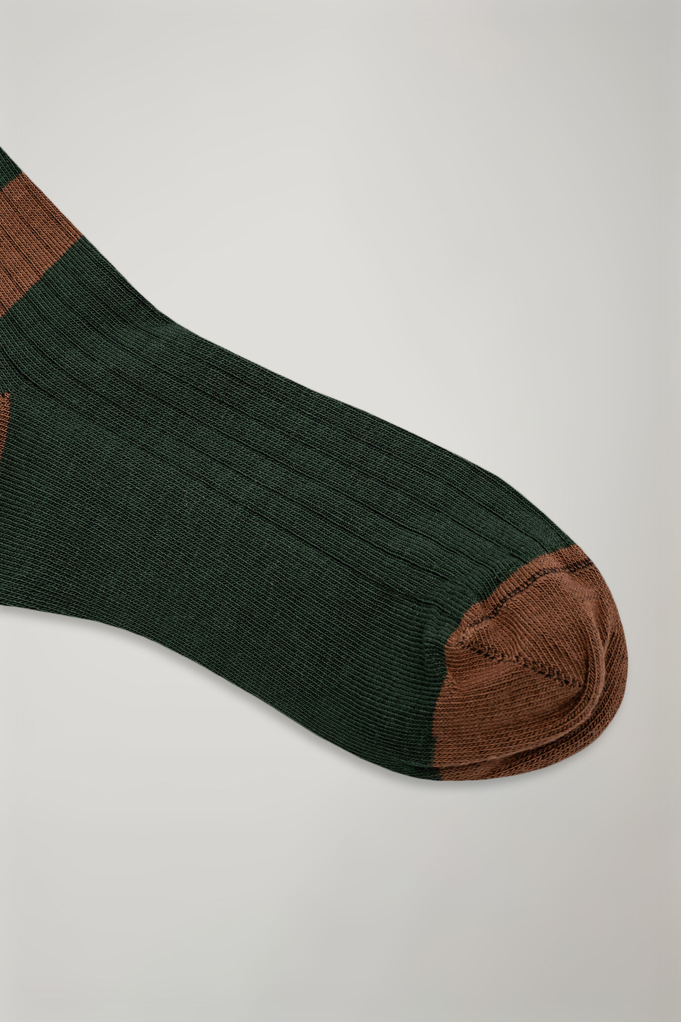 Lange Socke aus breitem Rippenstrick mit Regimentsmuster made in italy image number 1