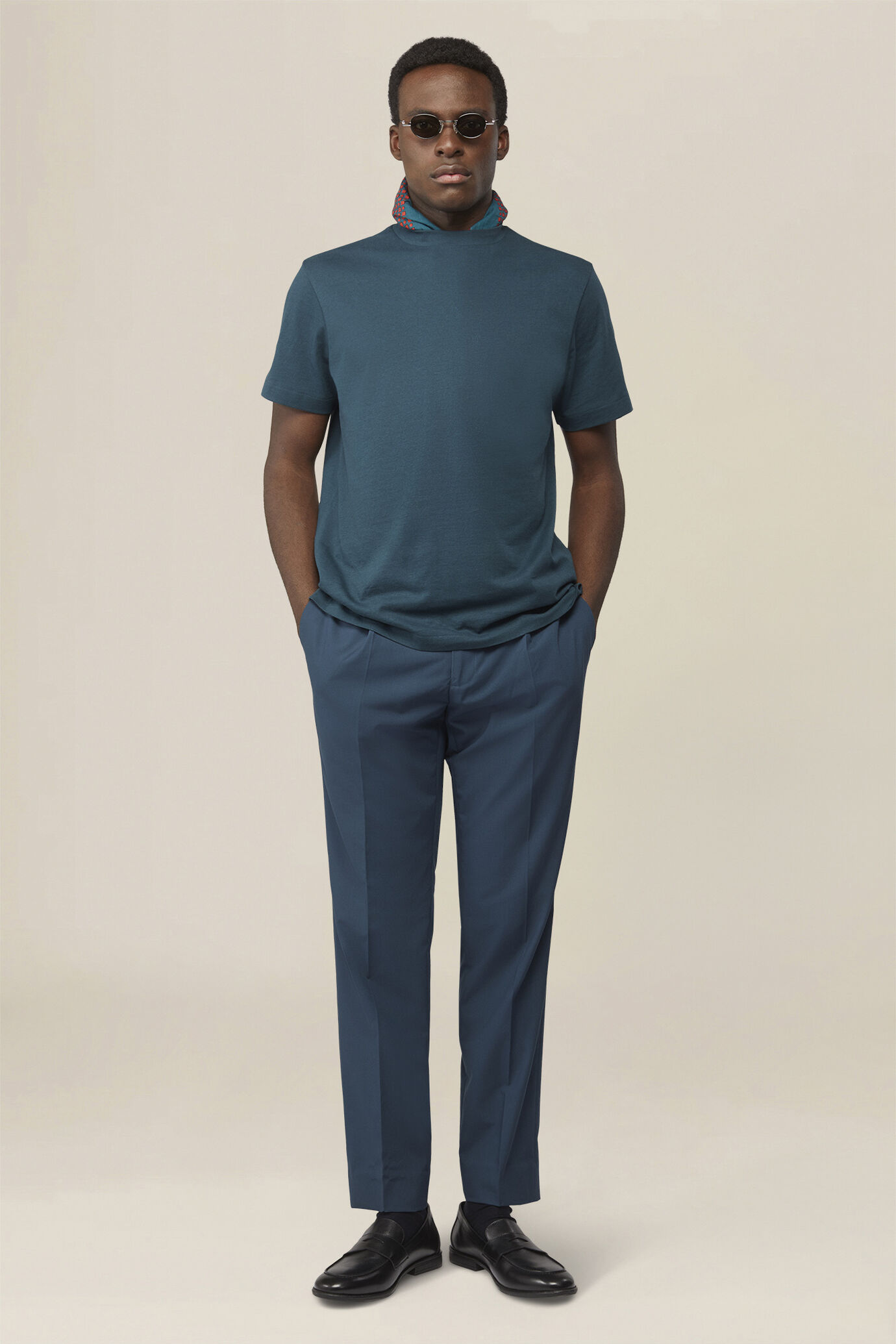 Men's T-shirt in 100% cotton jersey with slightly high neck image number 1