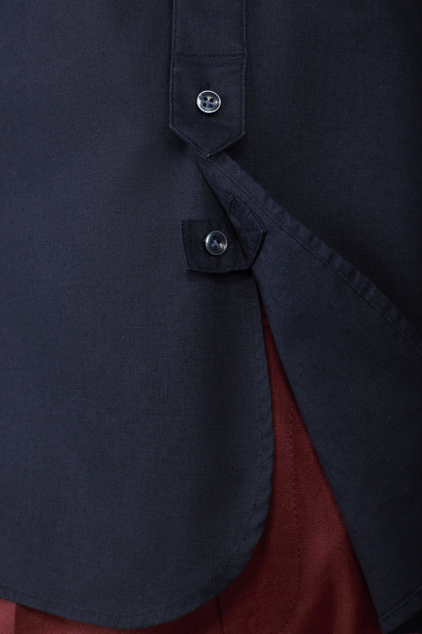 Casual men's shirt with mandarin collar and half button fastening, washed linen and cotton fabric image number 3