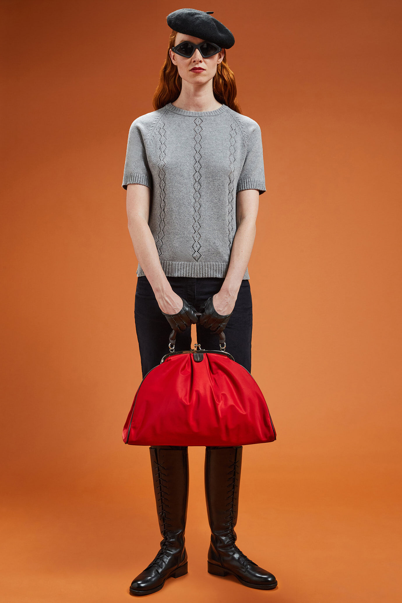 Damen-Pullover mit Rundhalsausschnitt und halblangen Ärmeln in normaler Passform image number 1