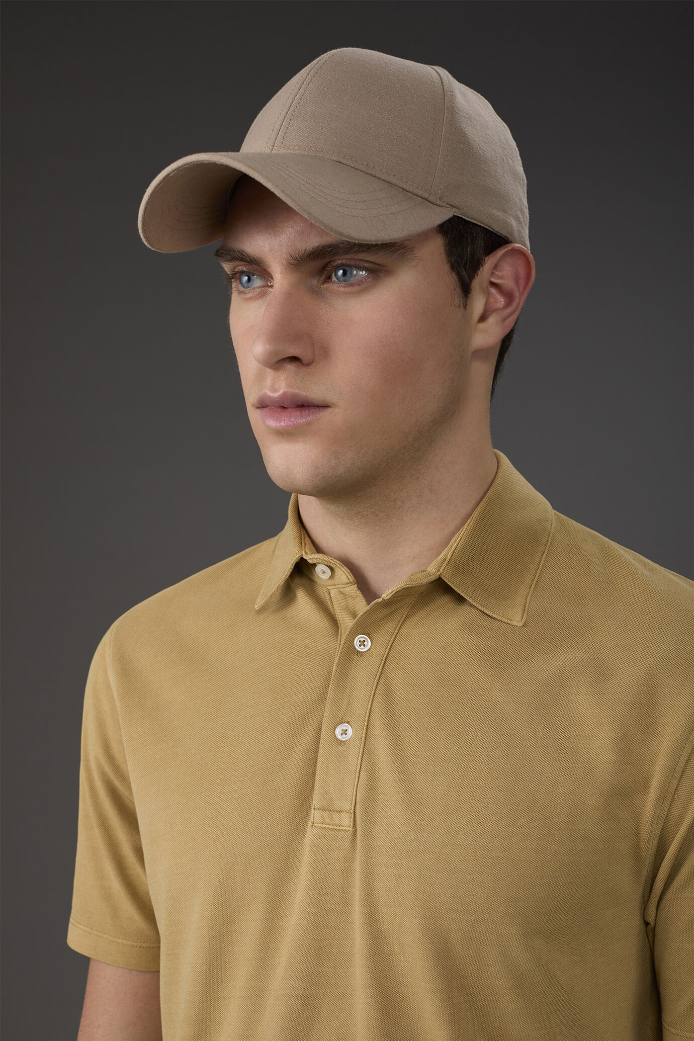 Men's flat cap in single-colour linen blend image number 0
