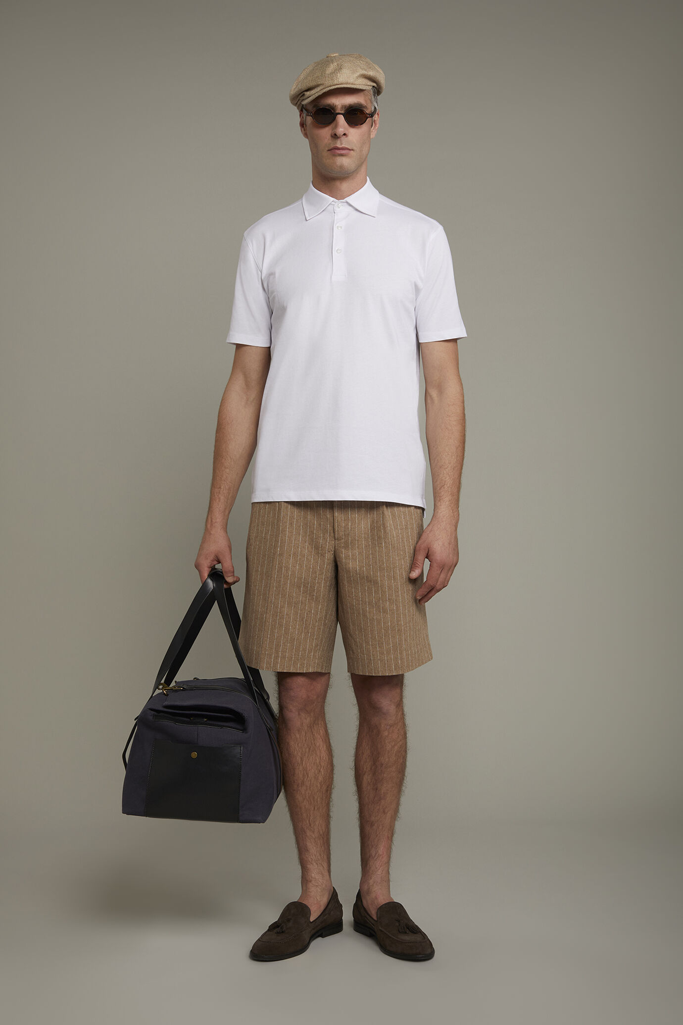 Men's double pinces bermuda in linen and cotton with pinstripe design regular fit image number 0