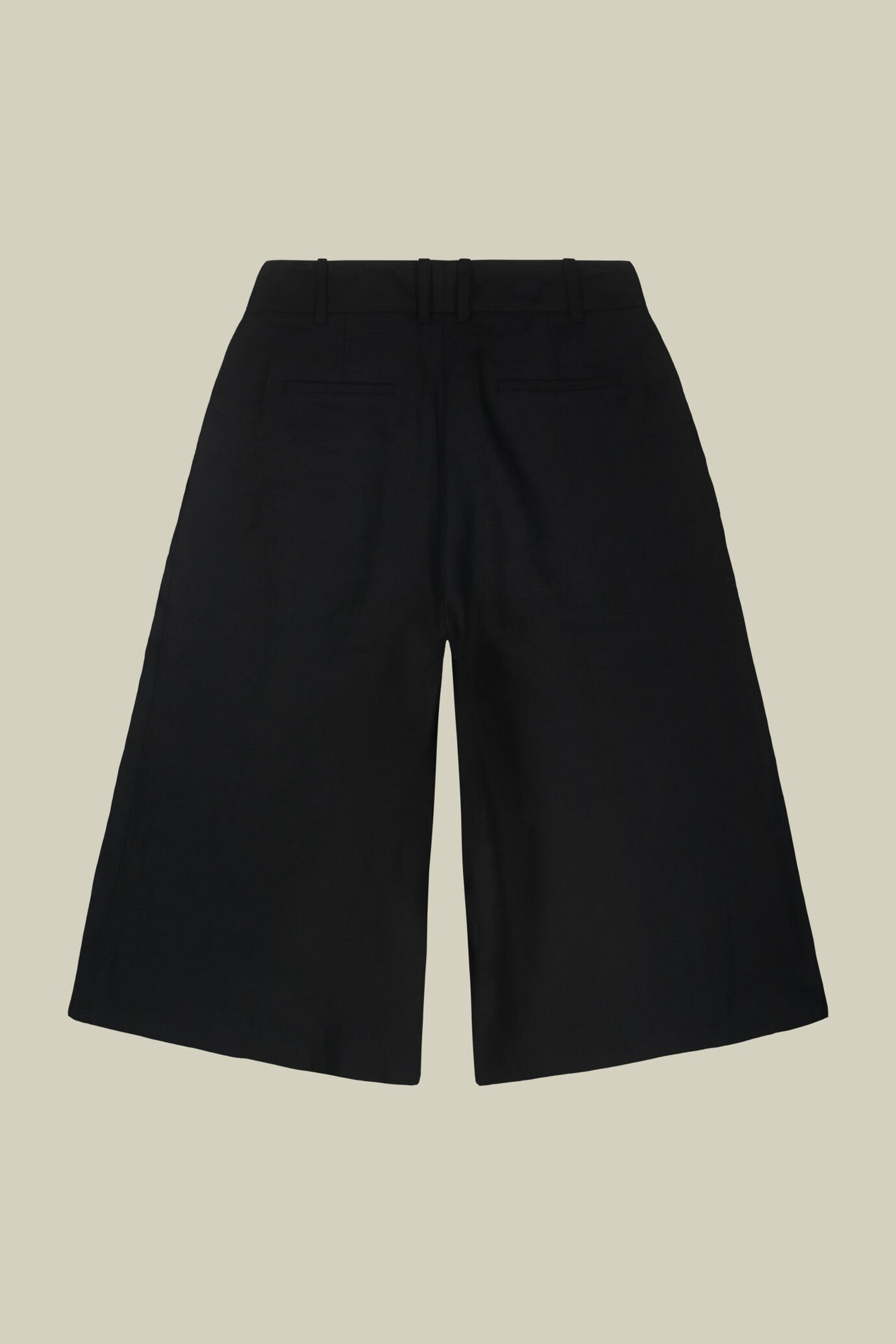Locker sitzende Bermudashorts für Damen aus 100 % Leinen image number 5