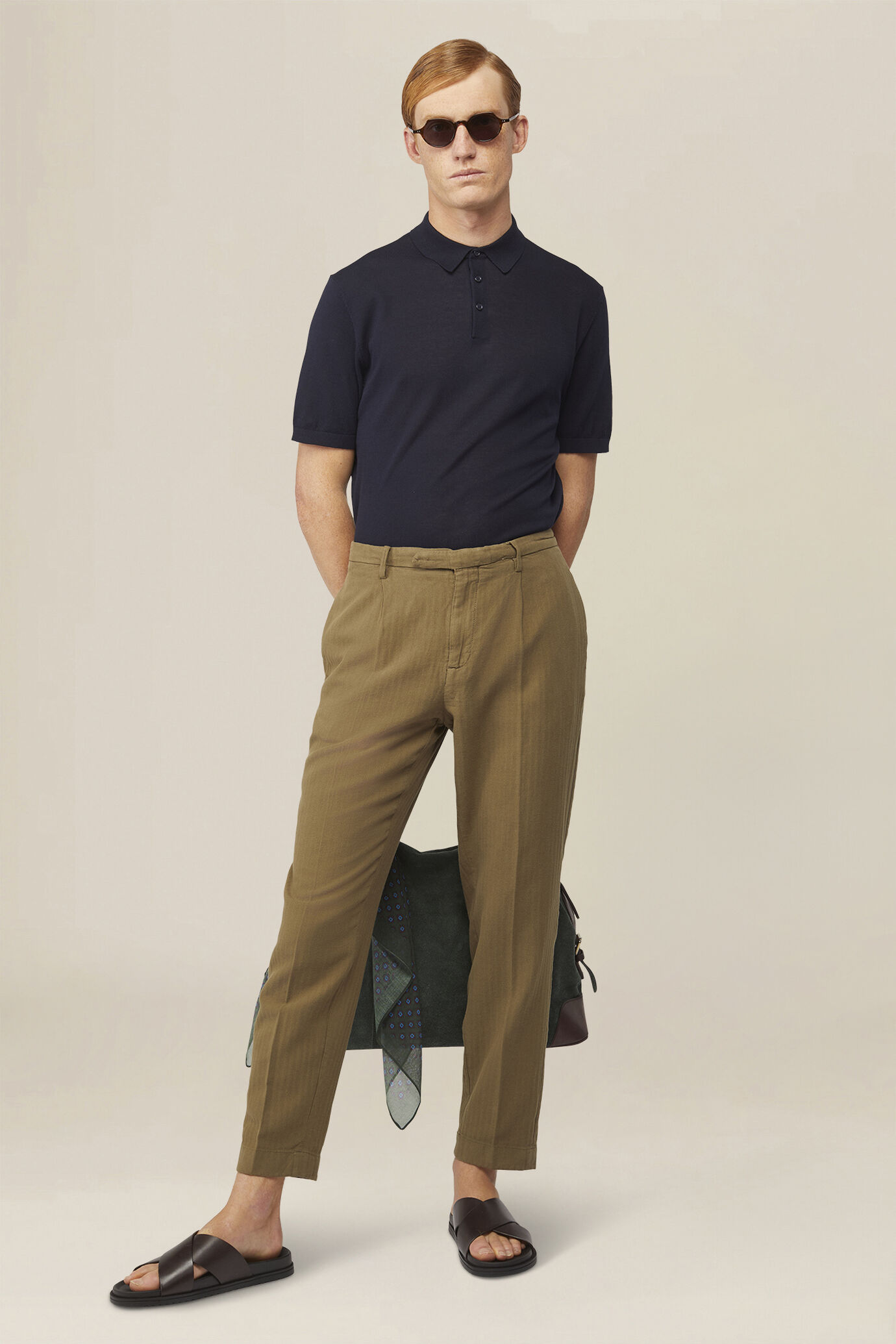 Men's trousers with 2 small pleats image number 0