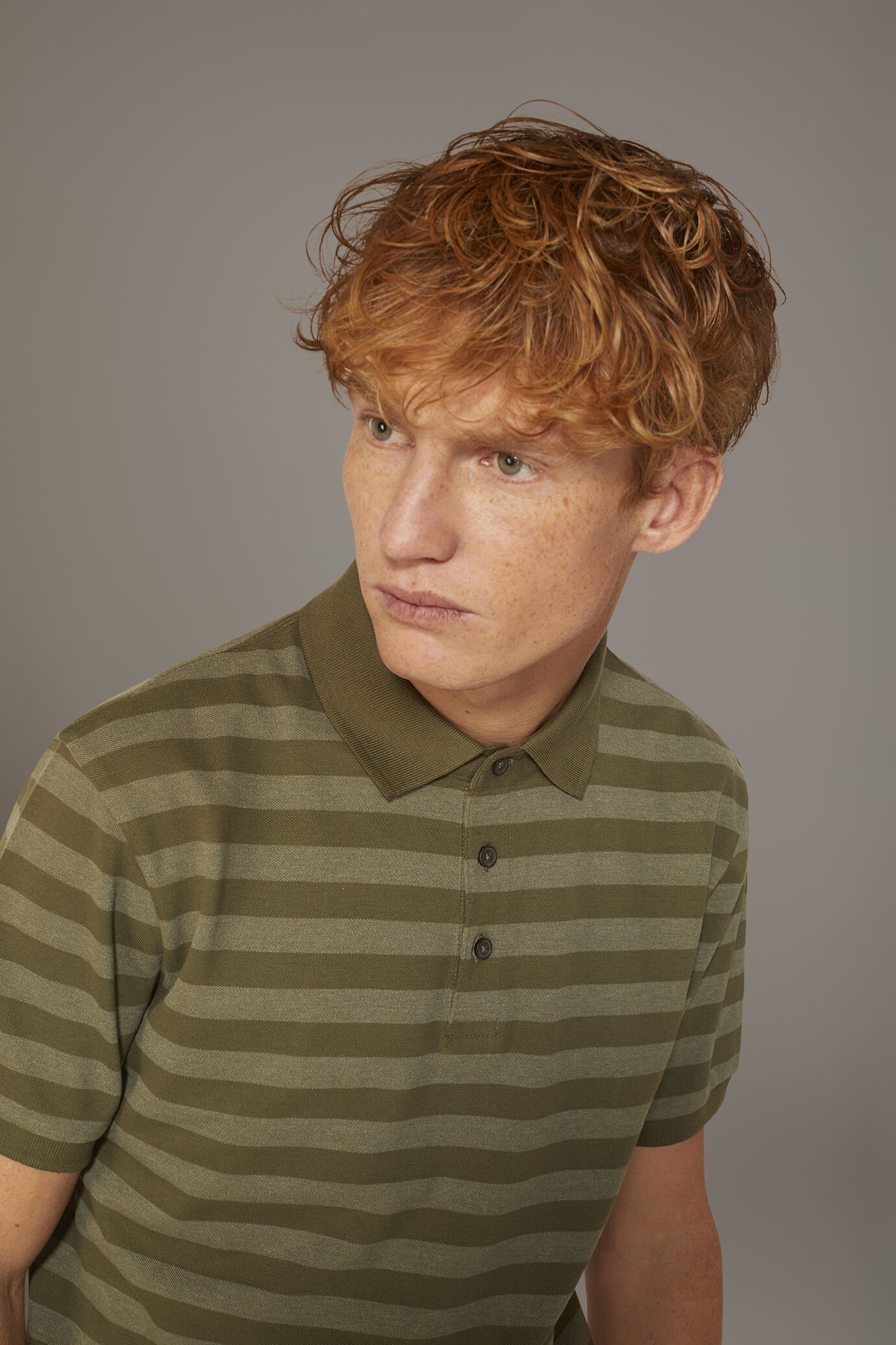 Polo ray&eacute; &agrave; manches courtes en coton m&eacute;lang&eacute; image number 1