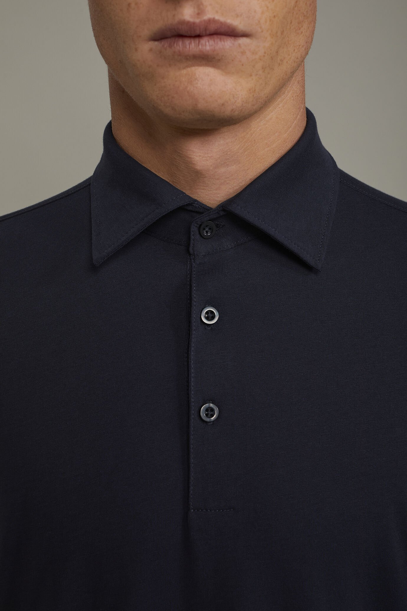 Polo homme à manches courtes en 100 % coton supima, coupe régulière image number 3