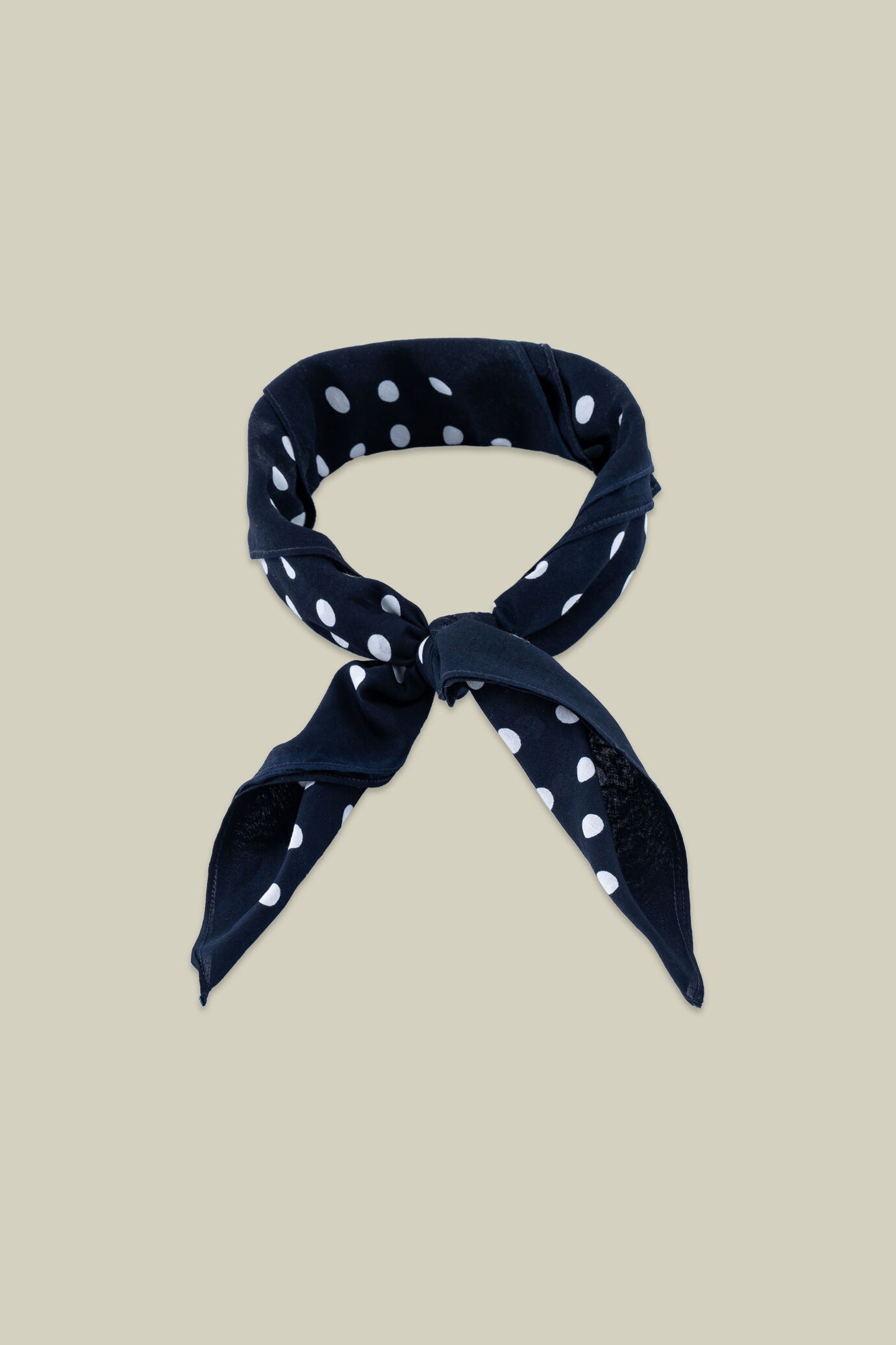 Men's scarf with polka dot pattern image number 2